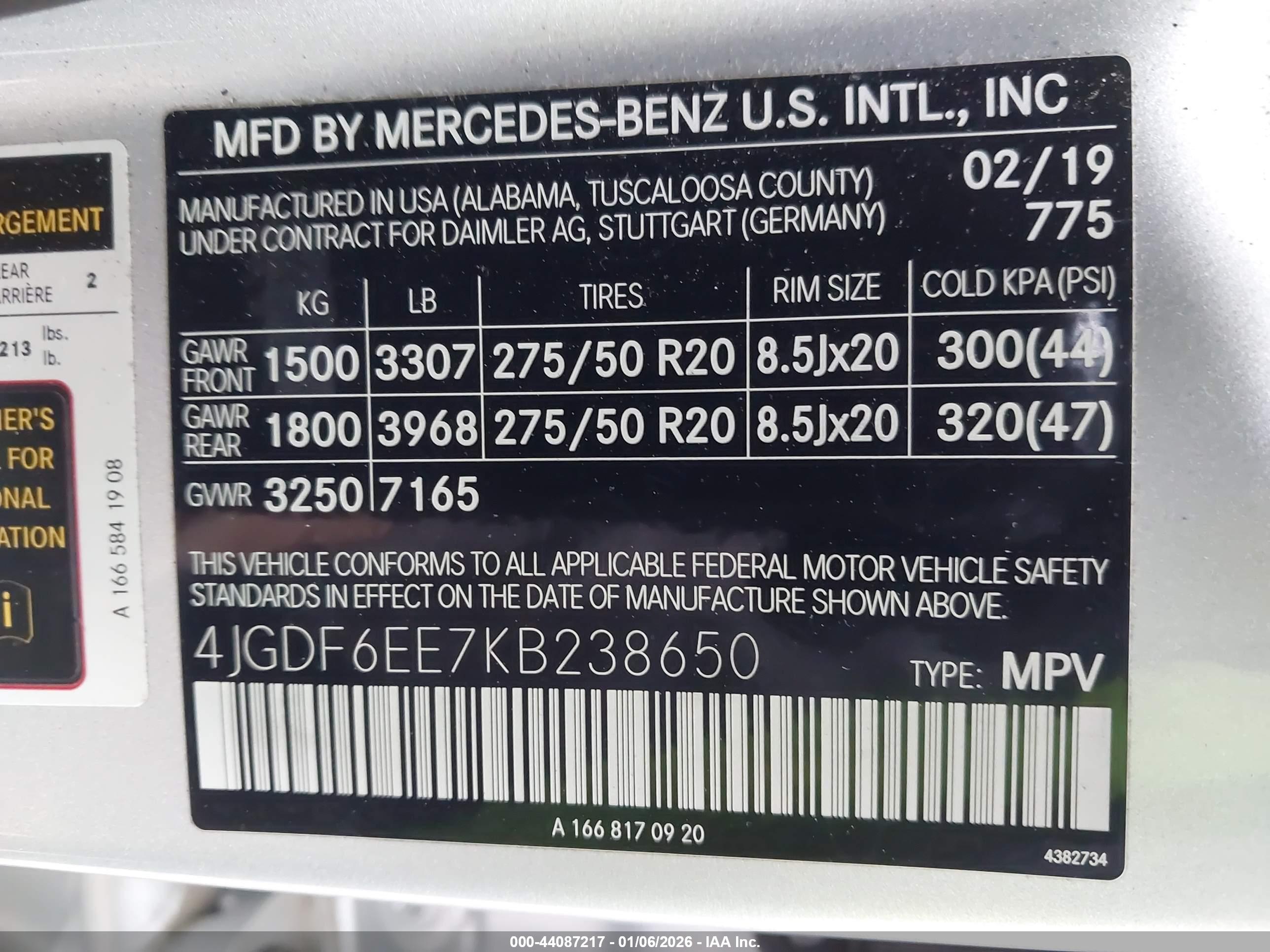 MERCEDES-BENZ GLS image 9