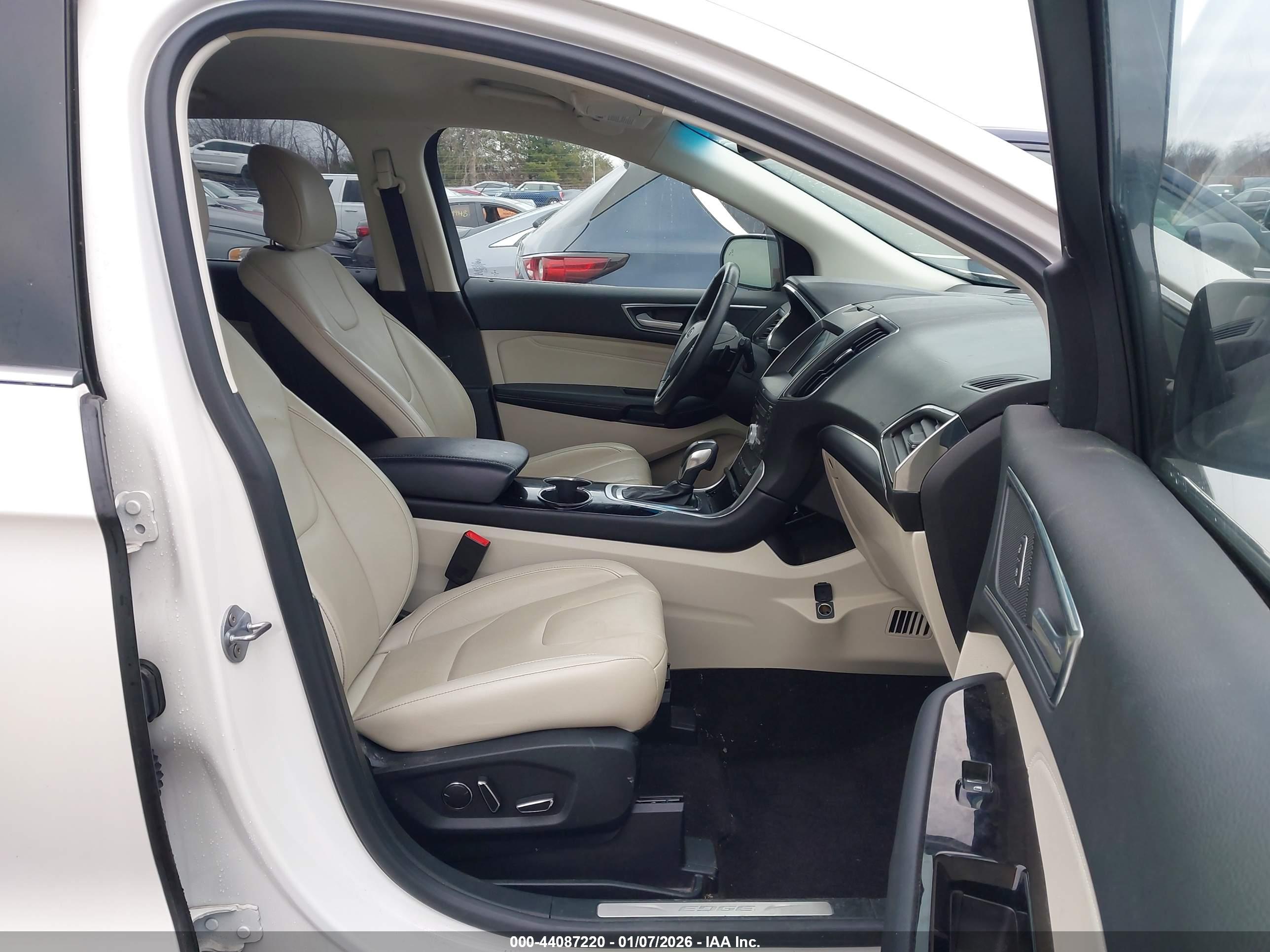 FORD EDGE image 5