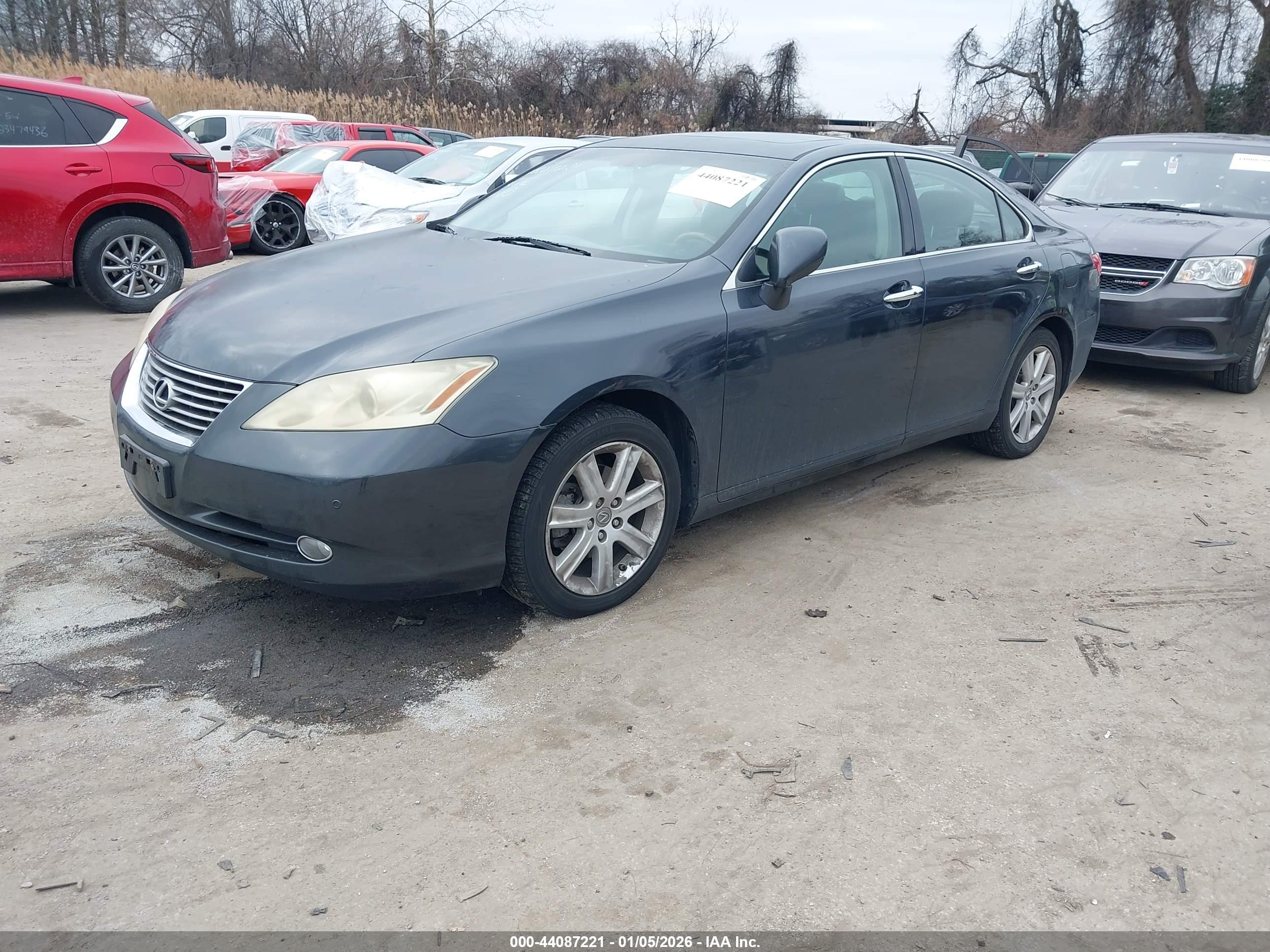 LEXUS ES image 2
