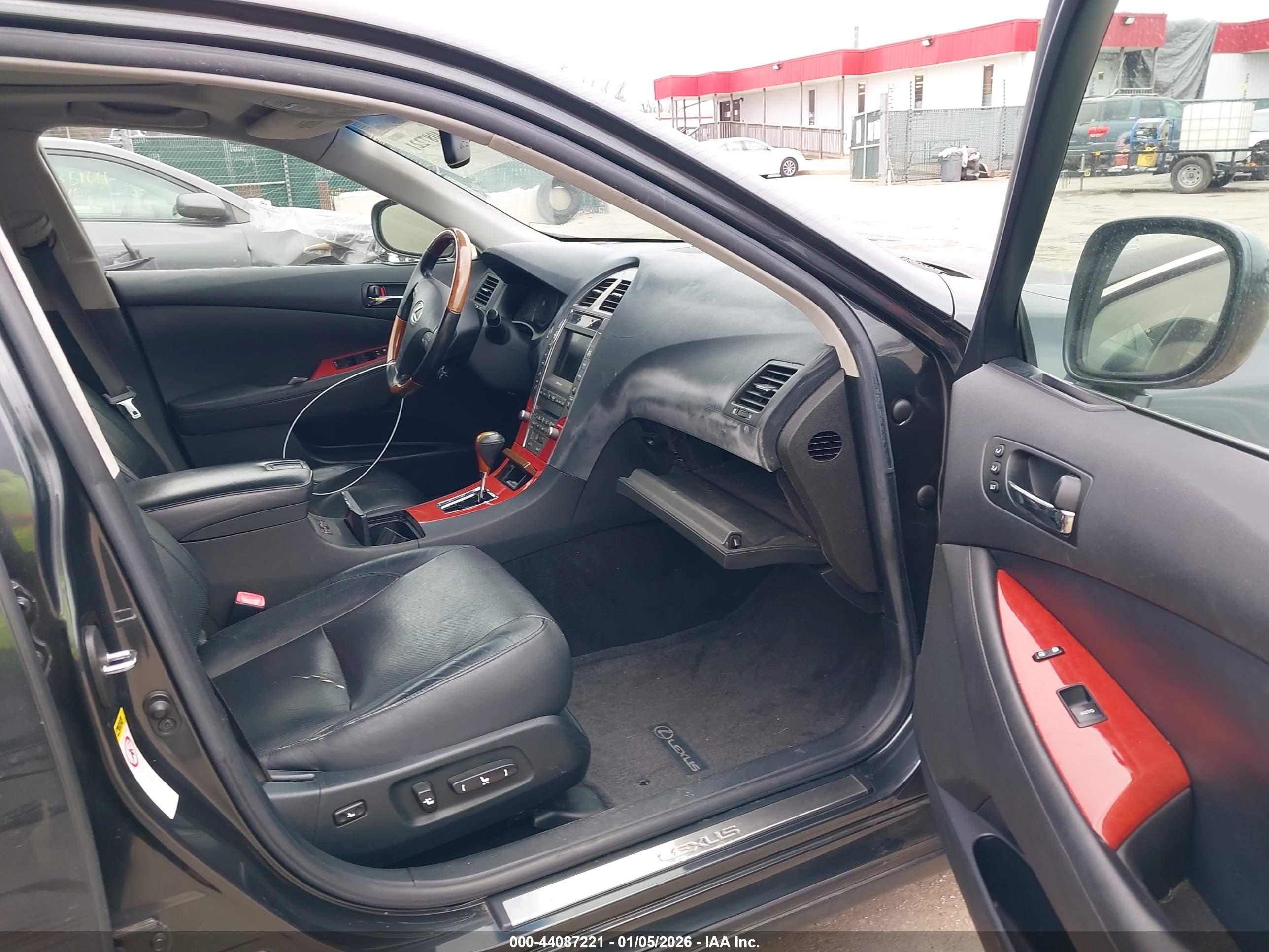 LEXUS ES image 5