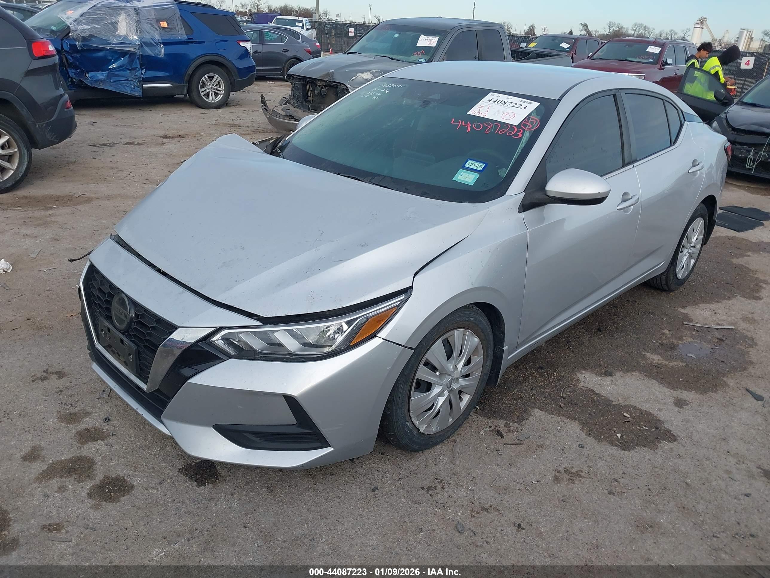 NISSAN SENTRA image 2
