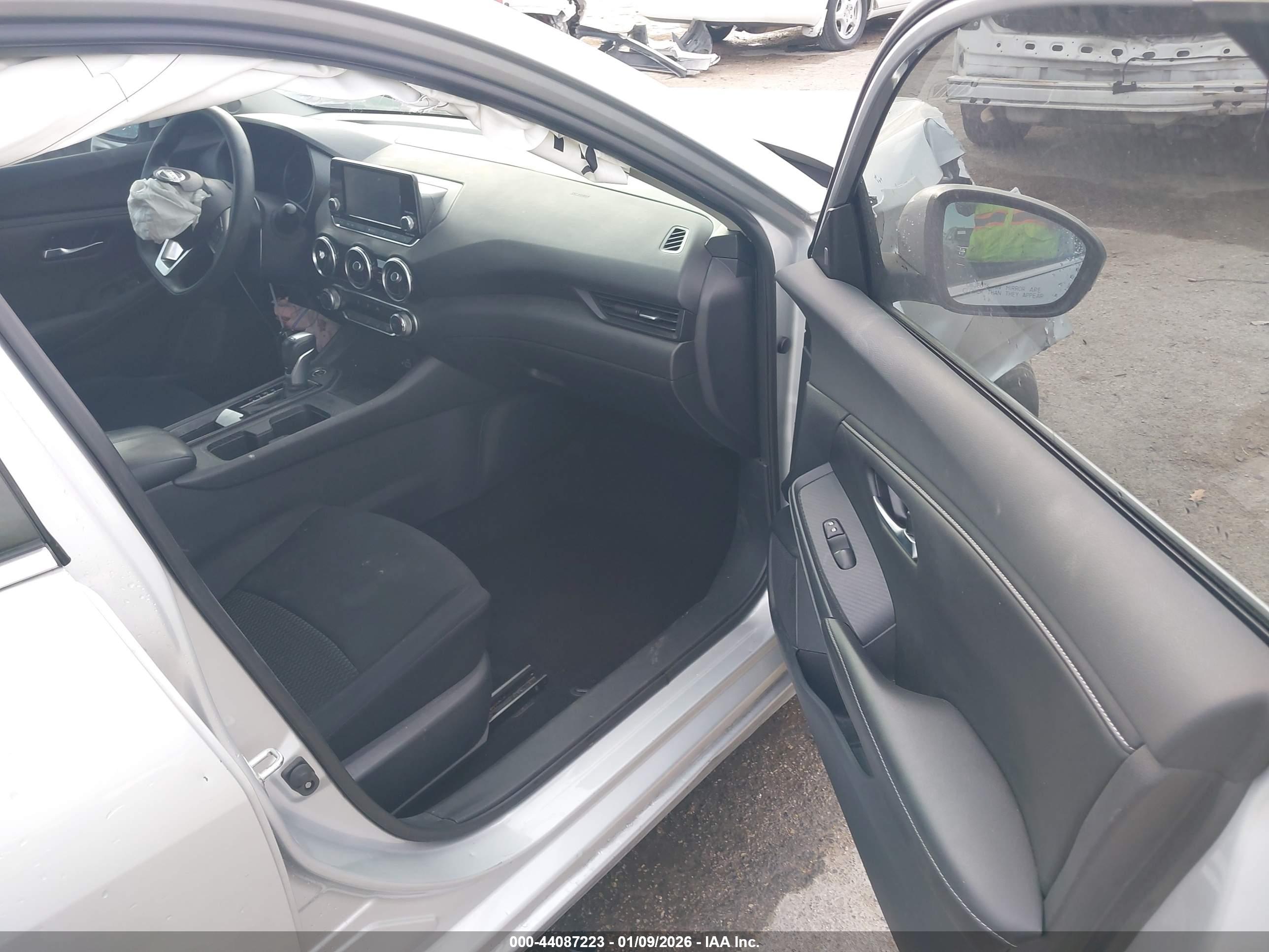NISSAN SENTRA image 5