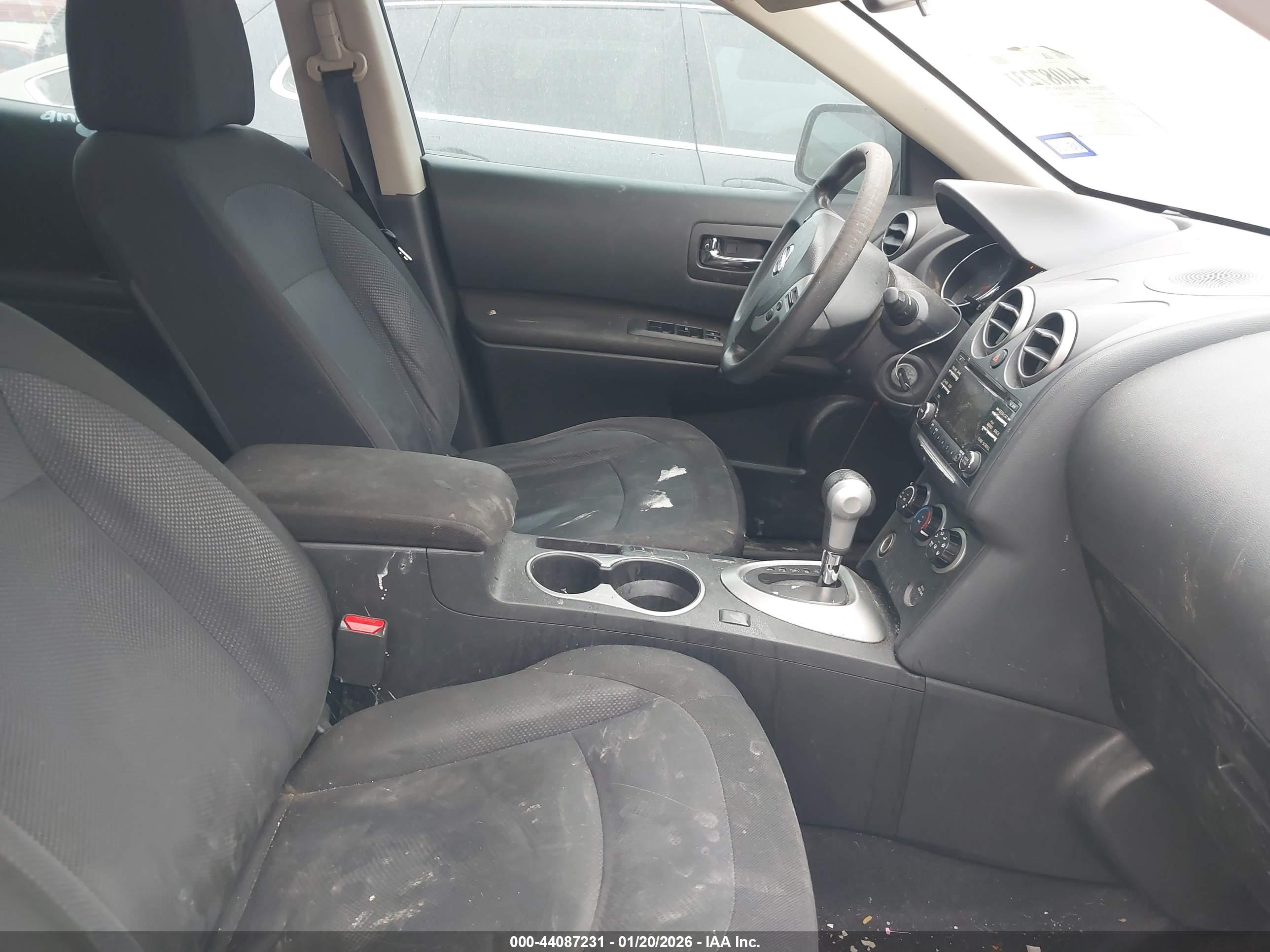 NISSAN ROGUE image 5