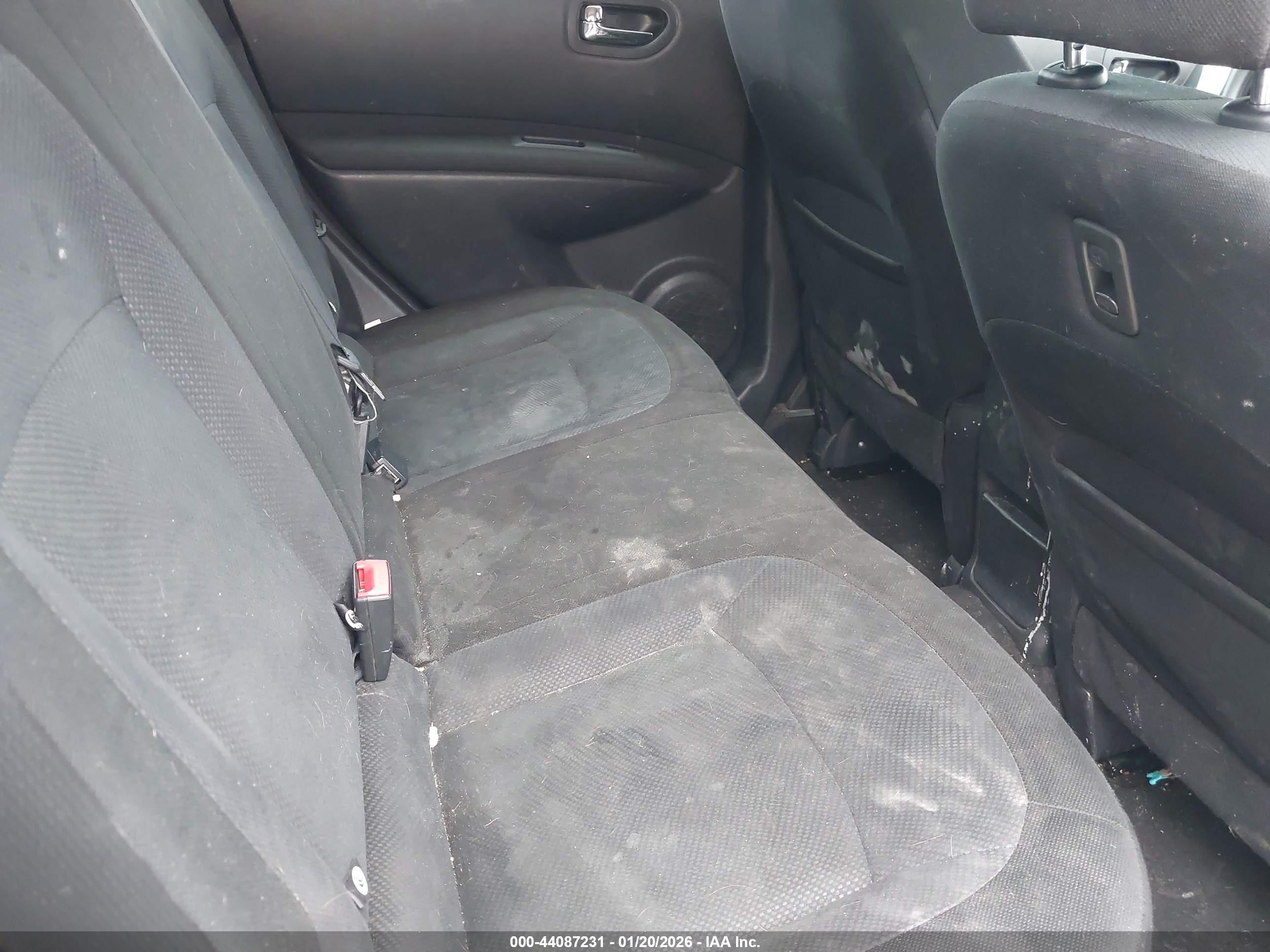 NISSAN ROGUE image 8