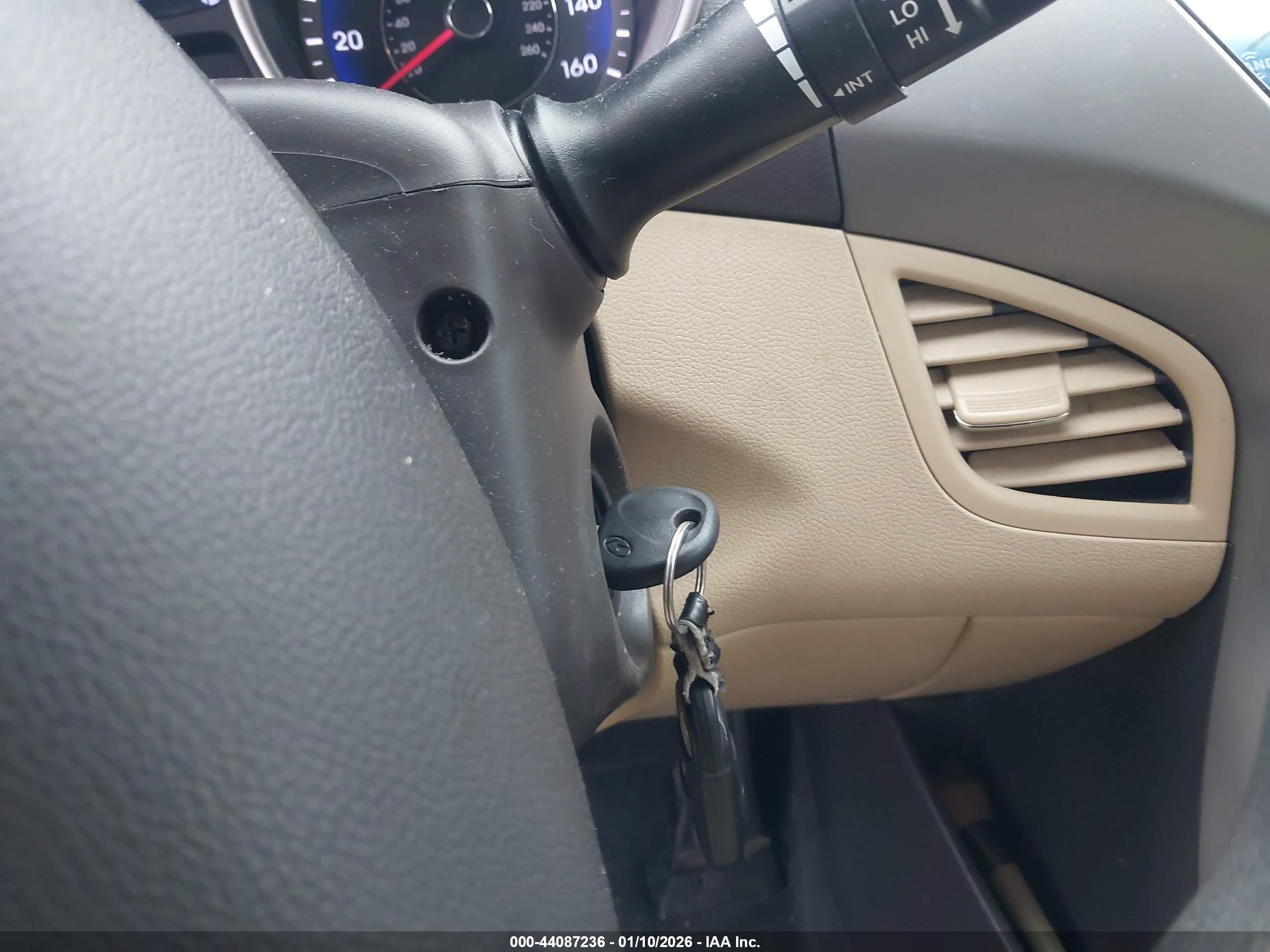 HYUNDAI ELANTRA image 11