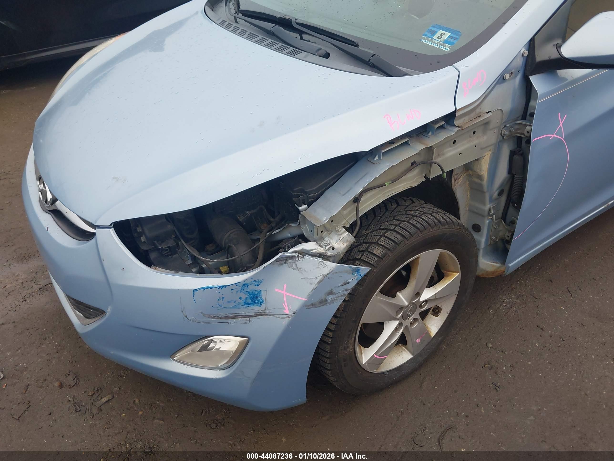 HYUNDAI ELANTRA image 6
