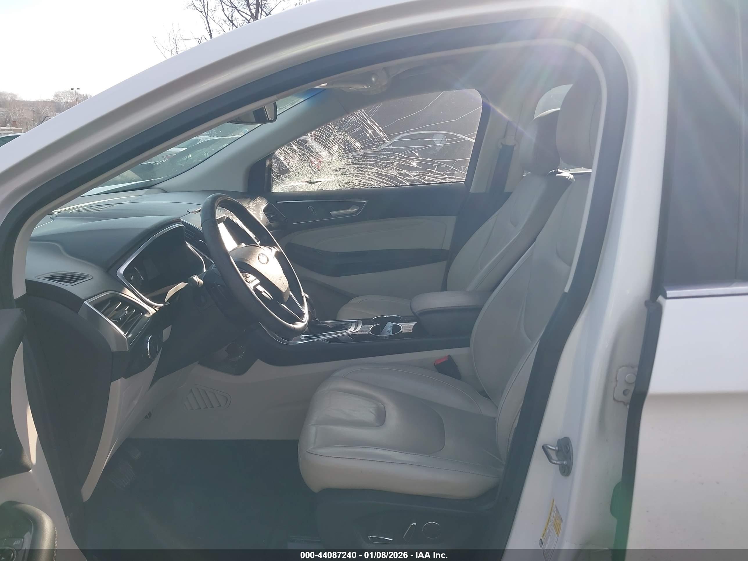 FORD EDGE image 5