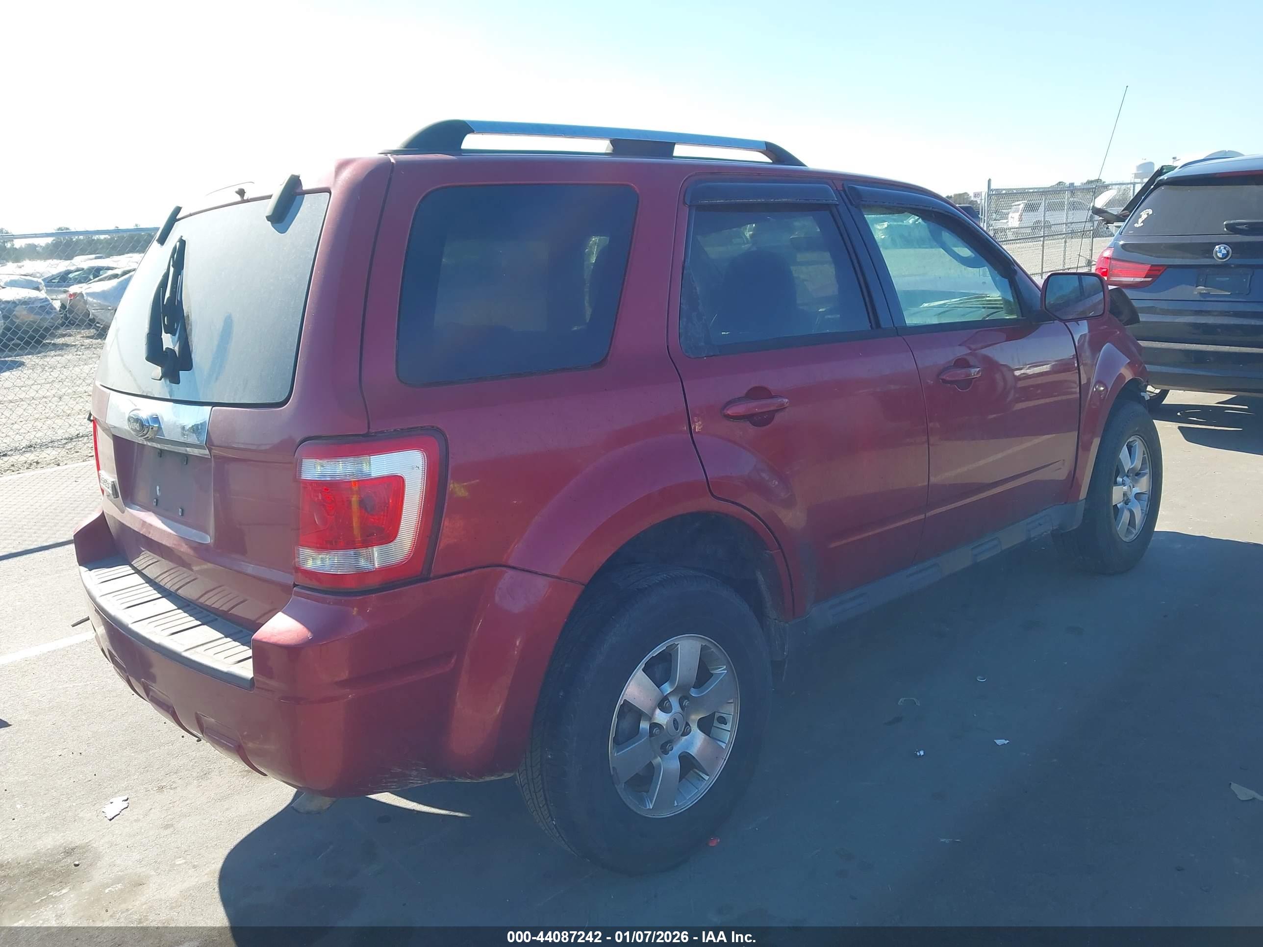 FORD ESCAPE image 4