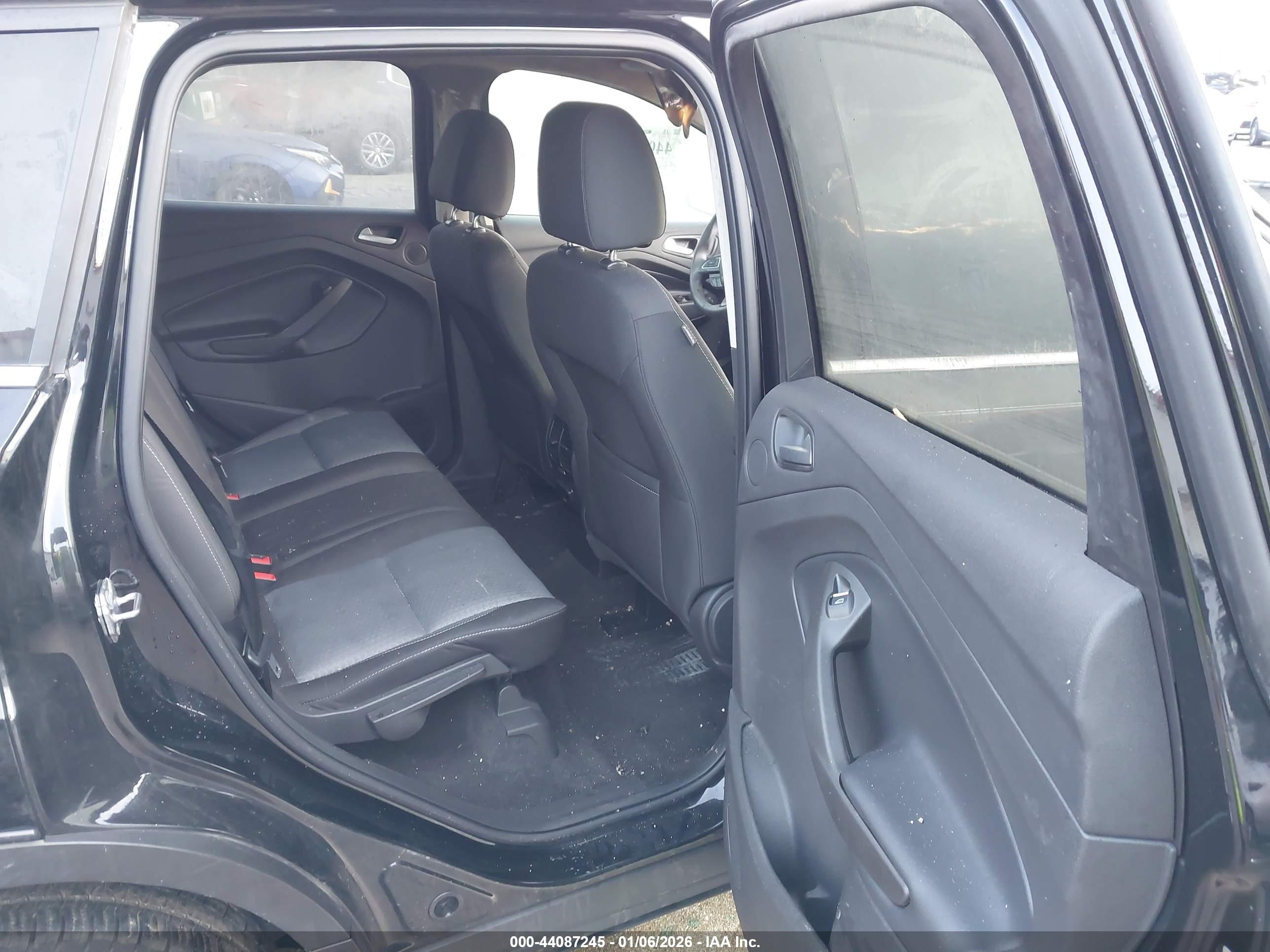 FORD ESCAPE image 8