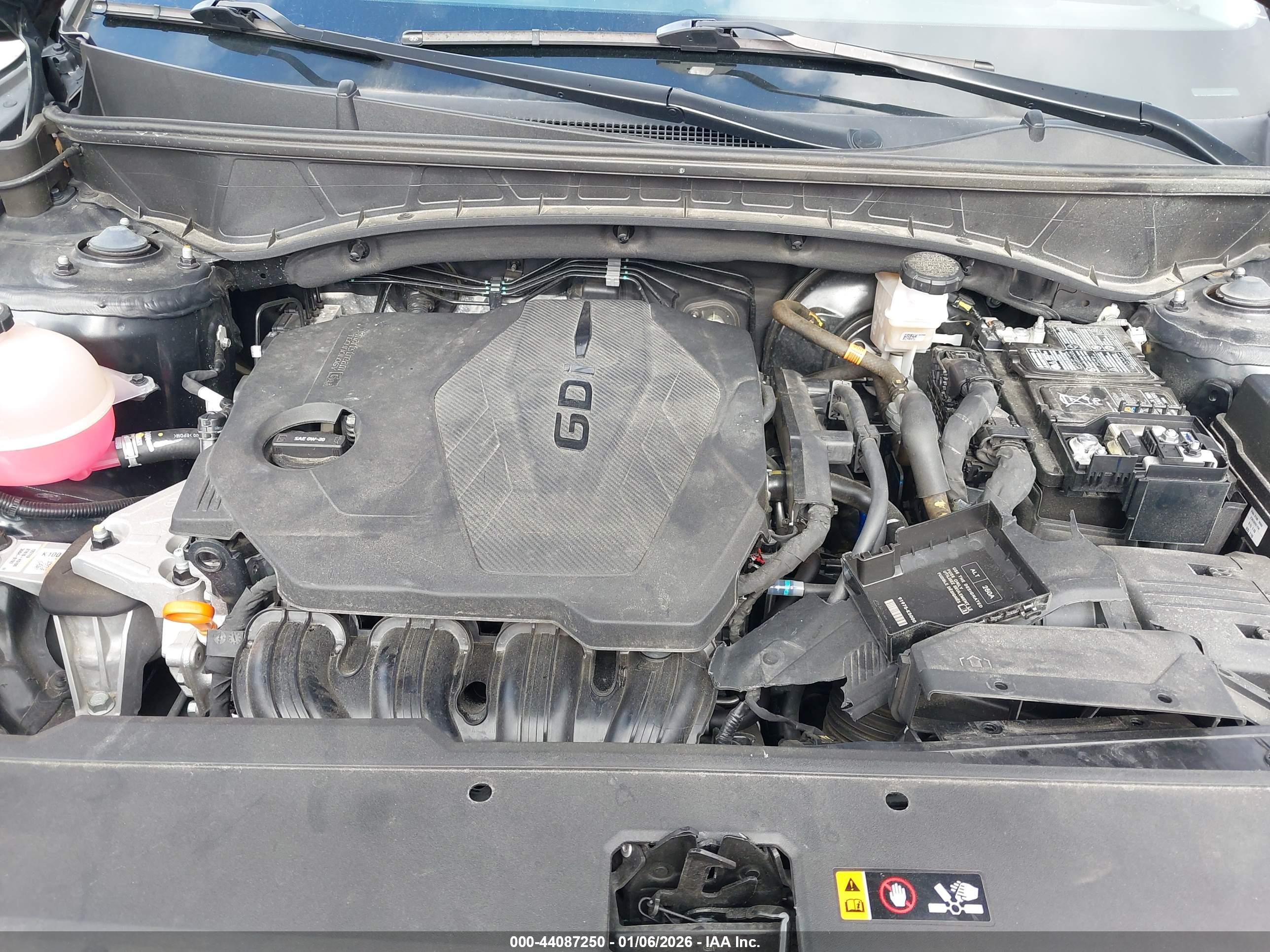 HYUNDAI TUCSON image 10