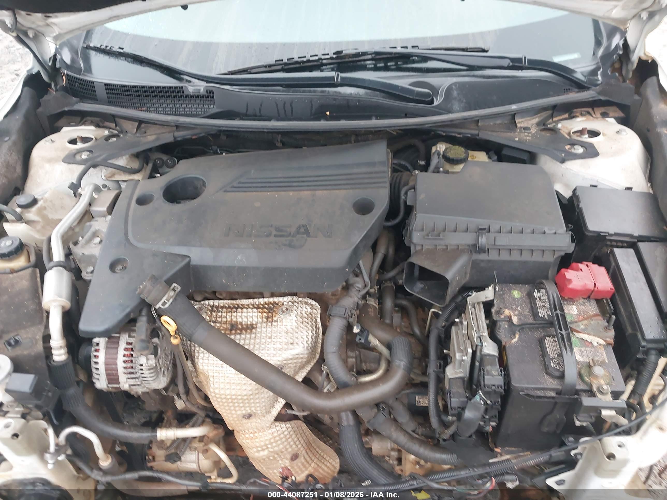 NISSAN ALTIMA image 10