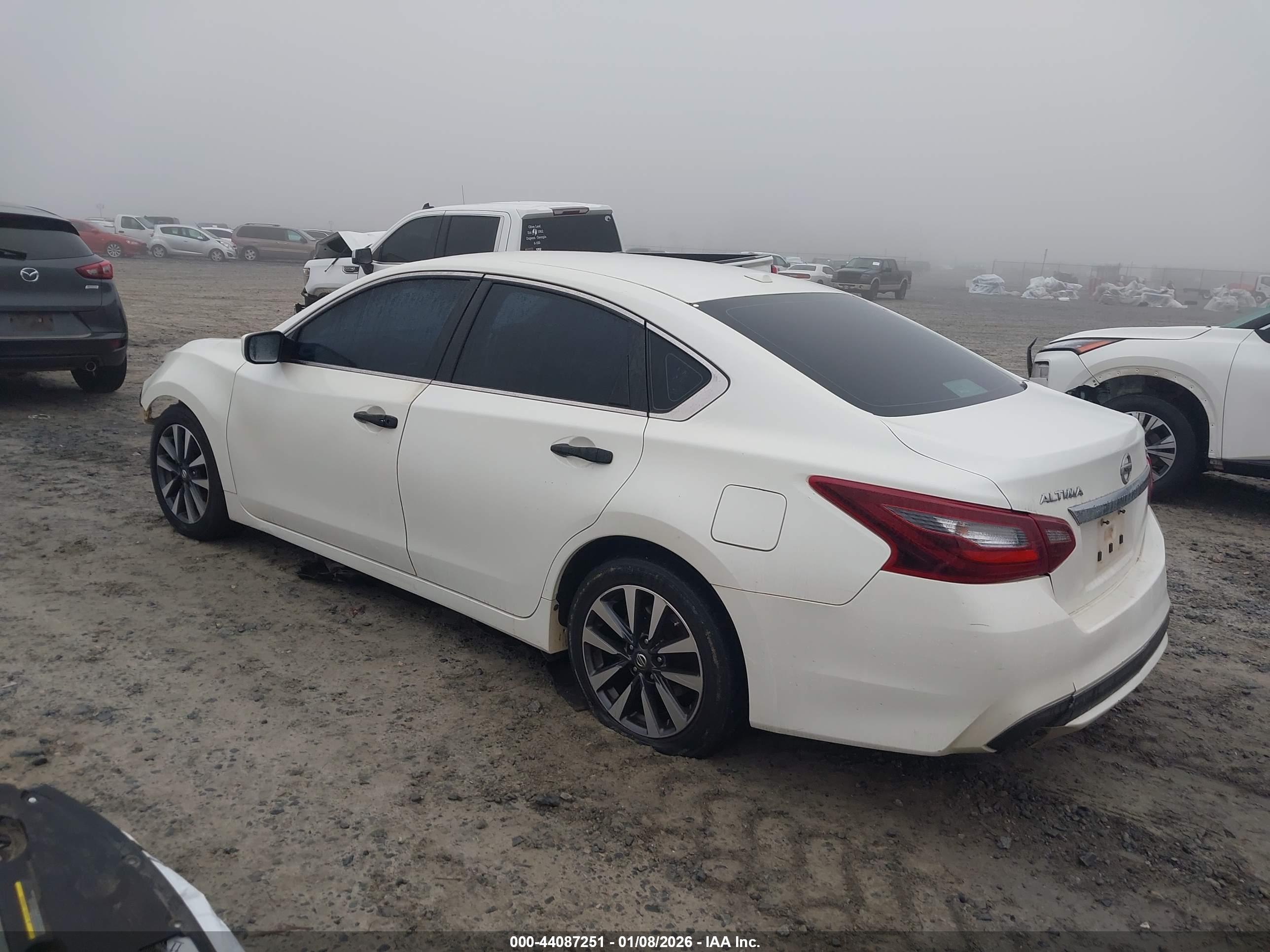 NISSAN ALTIMA image 3