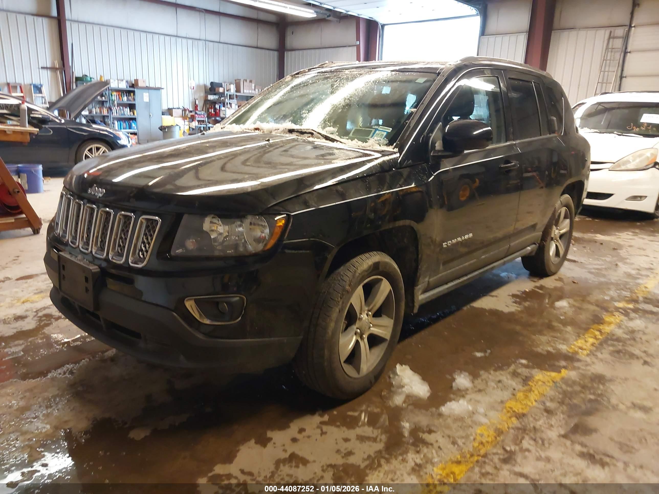 JEEP COMPASS image 2
