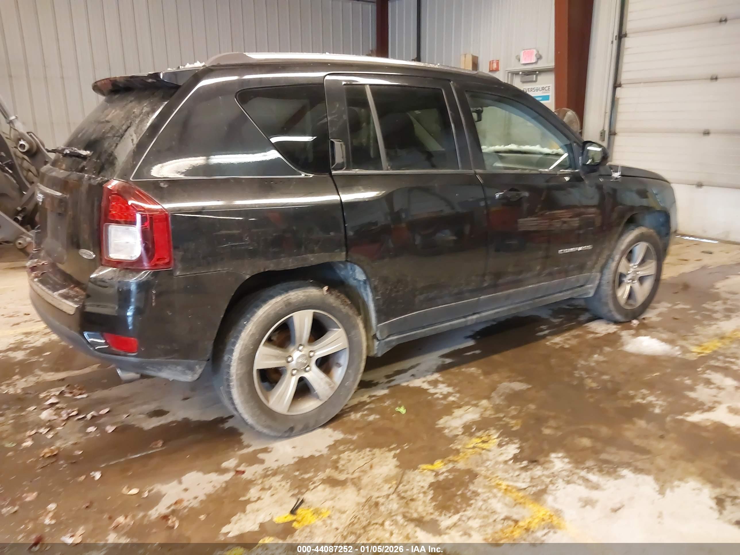 JEEP COMPASS image 4