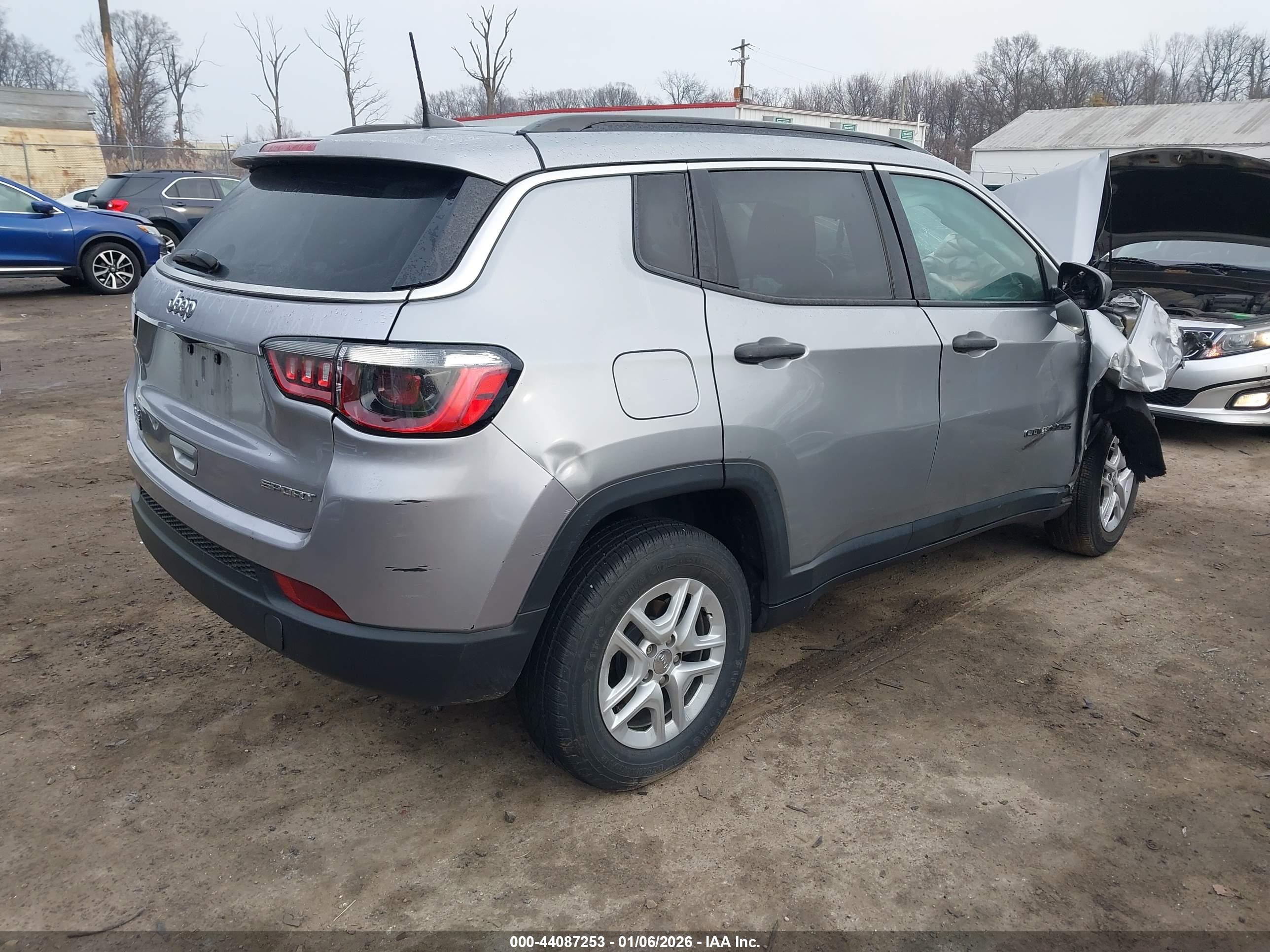 JEEP COMPASS image 4