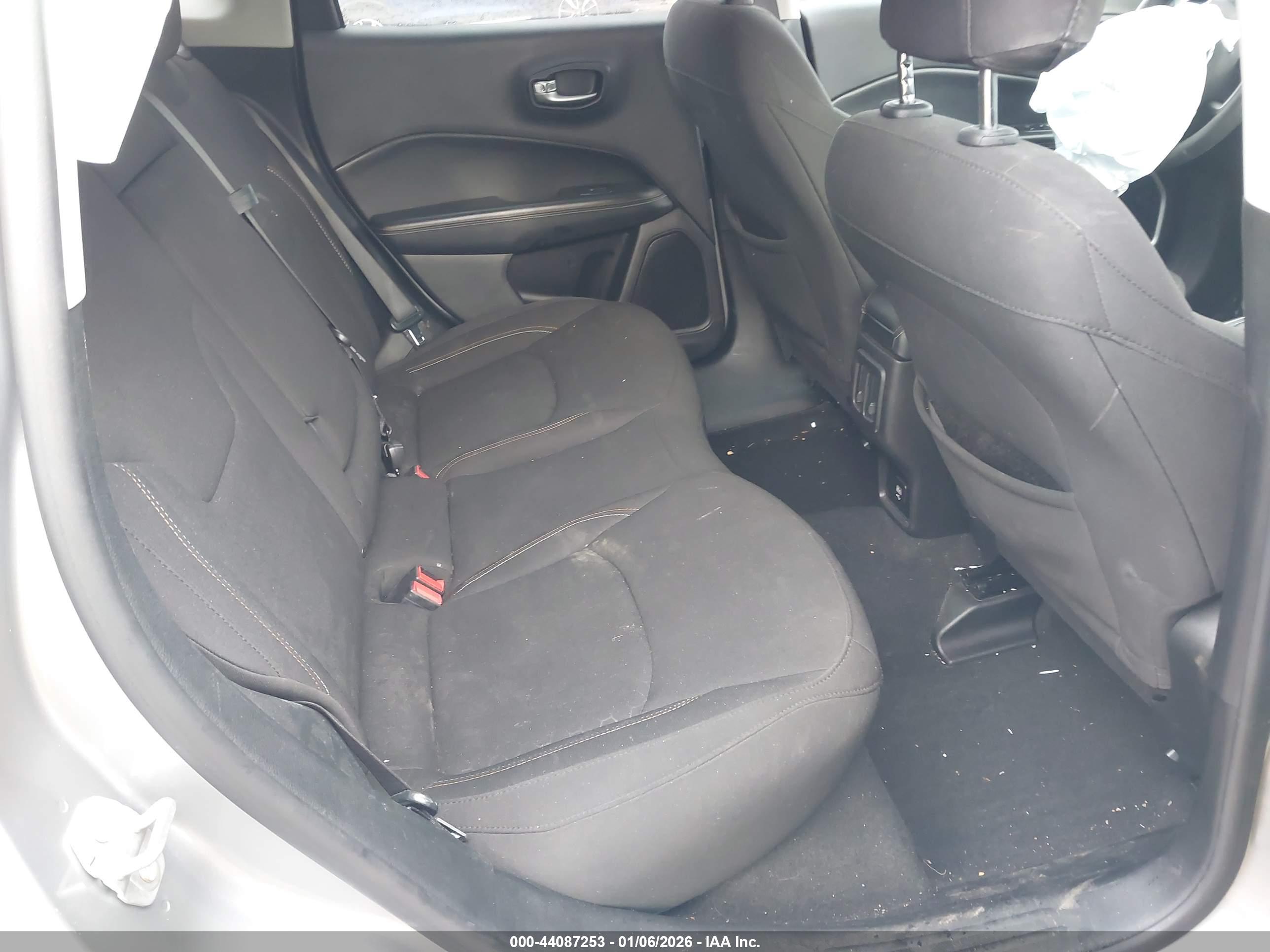 JEEP COMPASS image 8