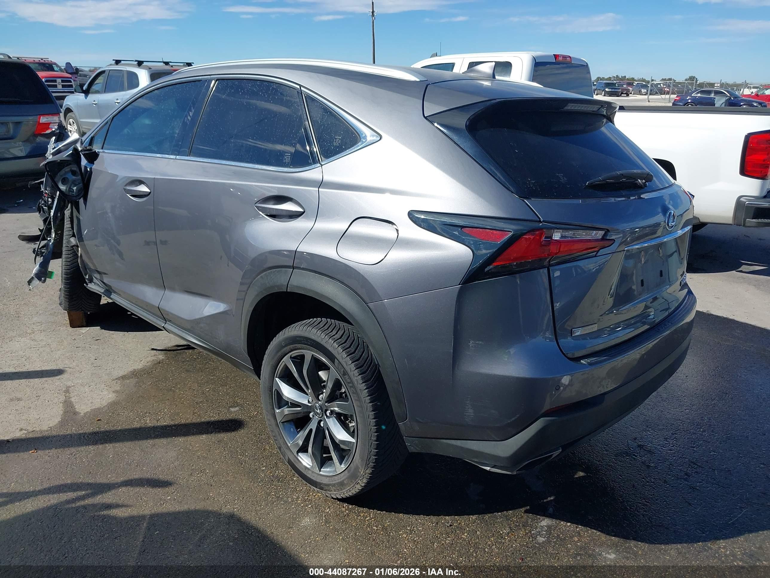 LEXUS NX image 3
