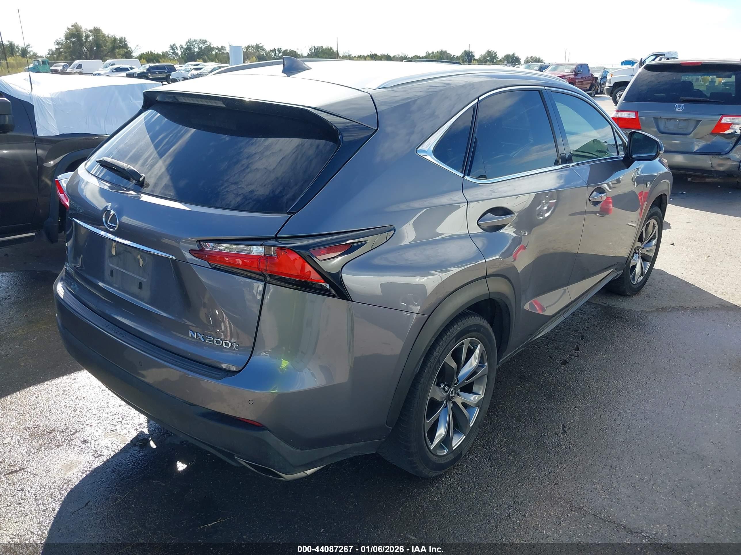LEXUS NX image 4