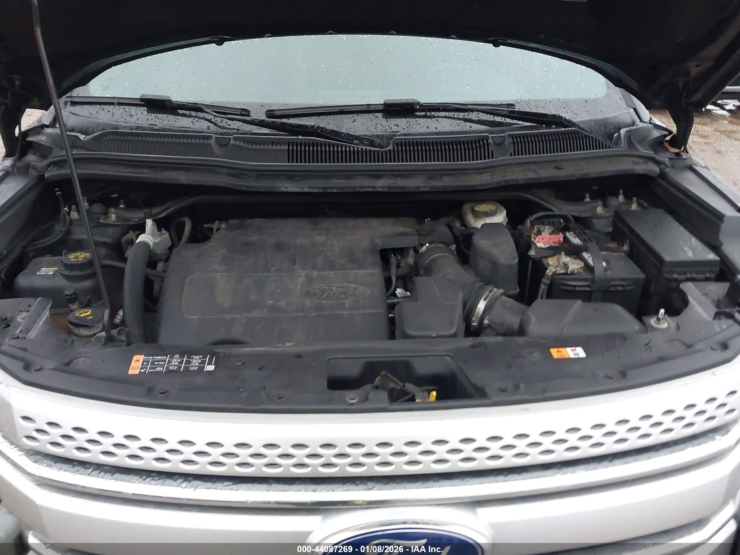 FORD EXPLORER image 10