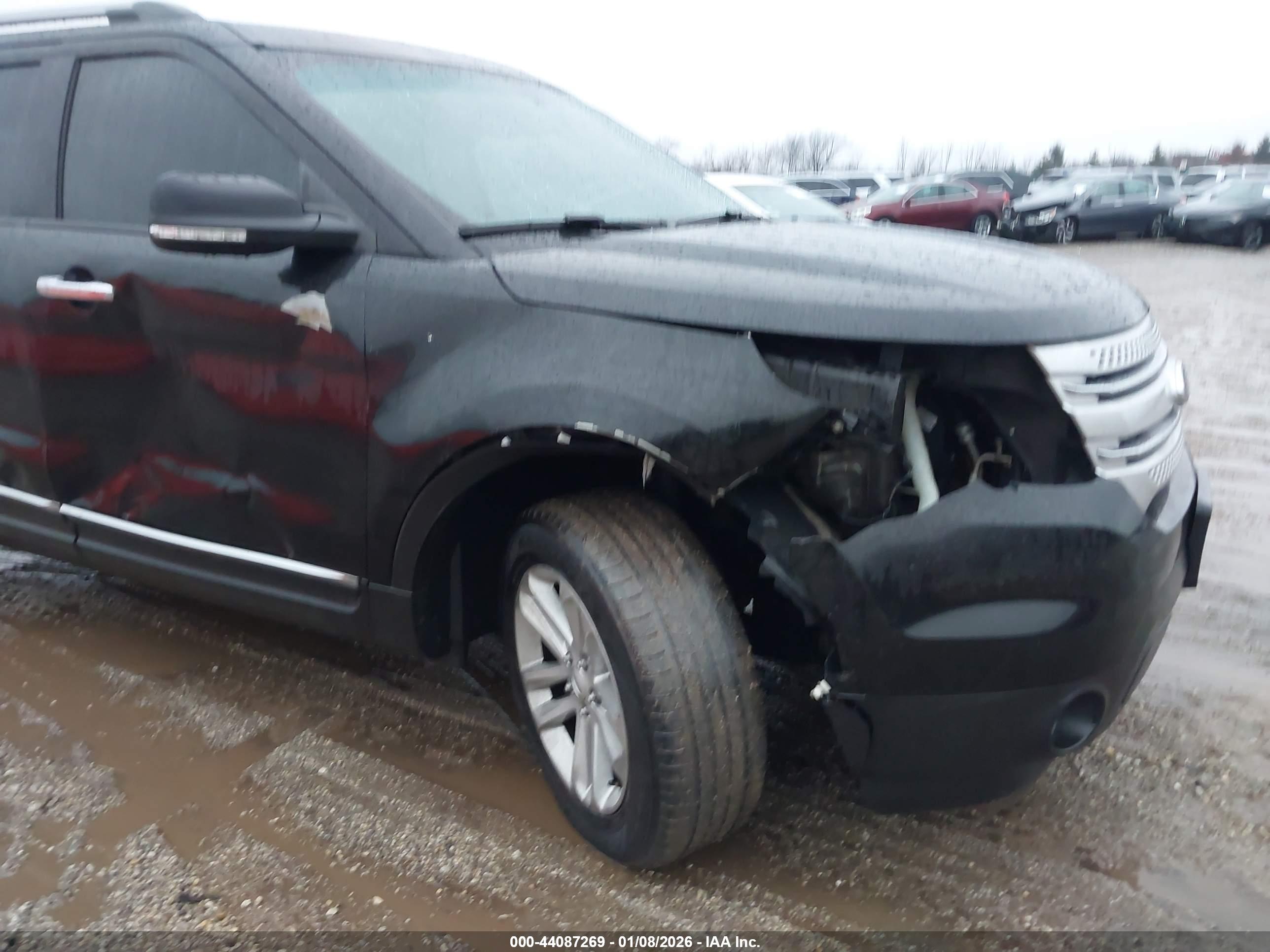FORD EXPLORER image 6