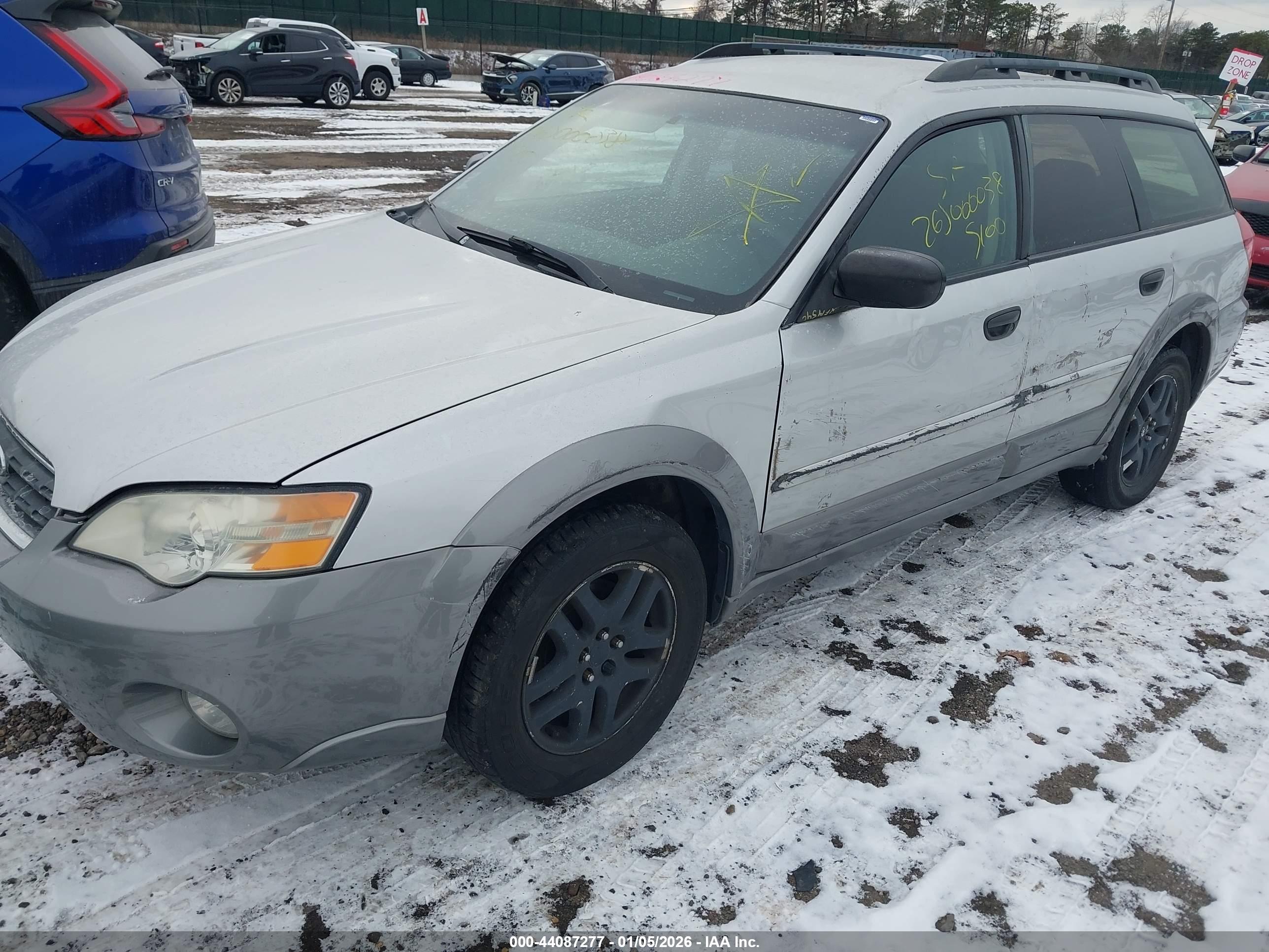 SUBARU OUTBACK image 6