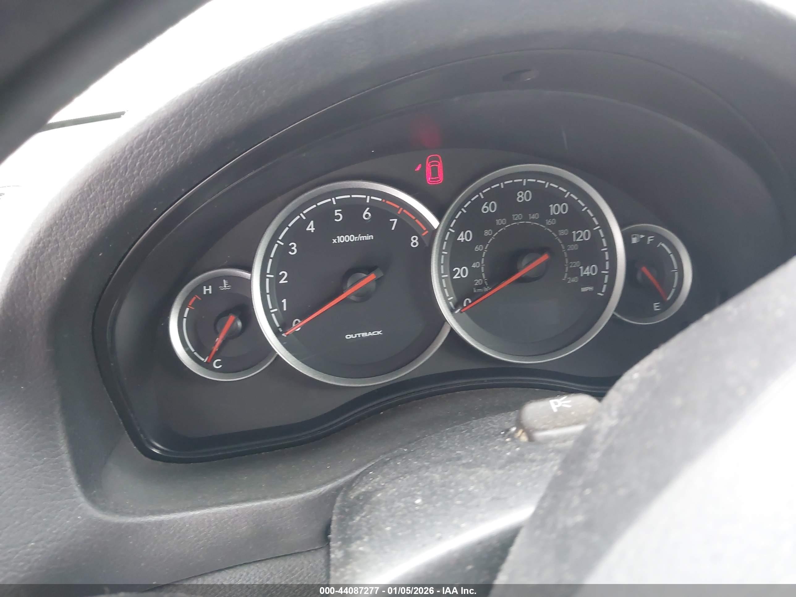 SUBARU OUTBACK image 7