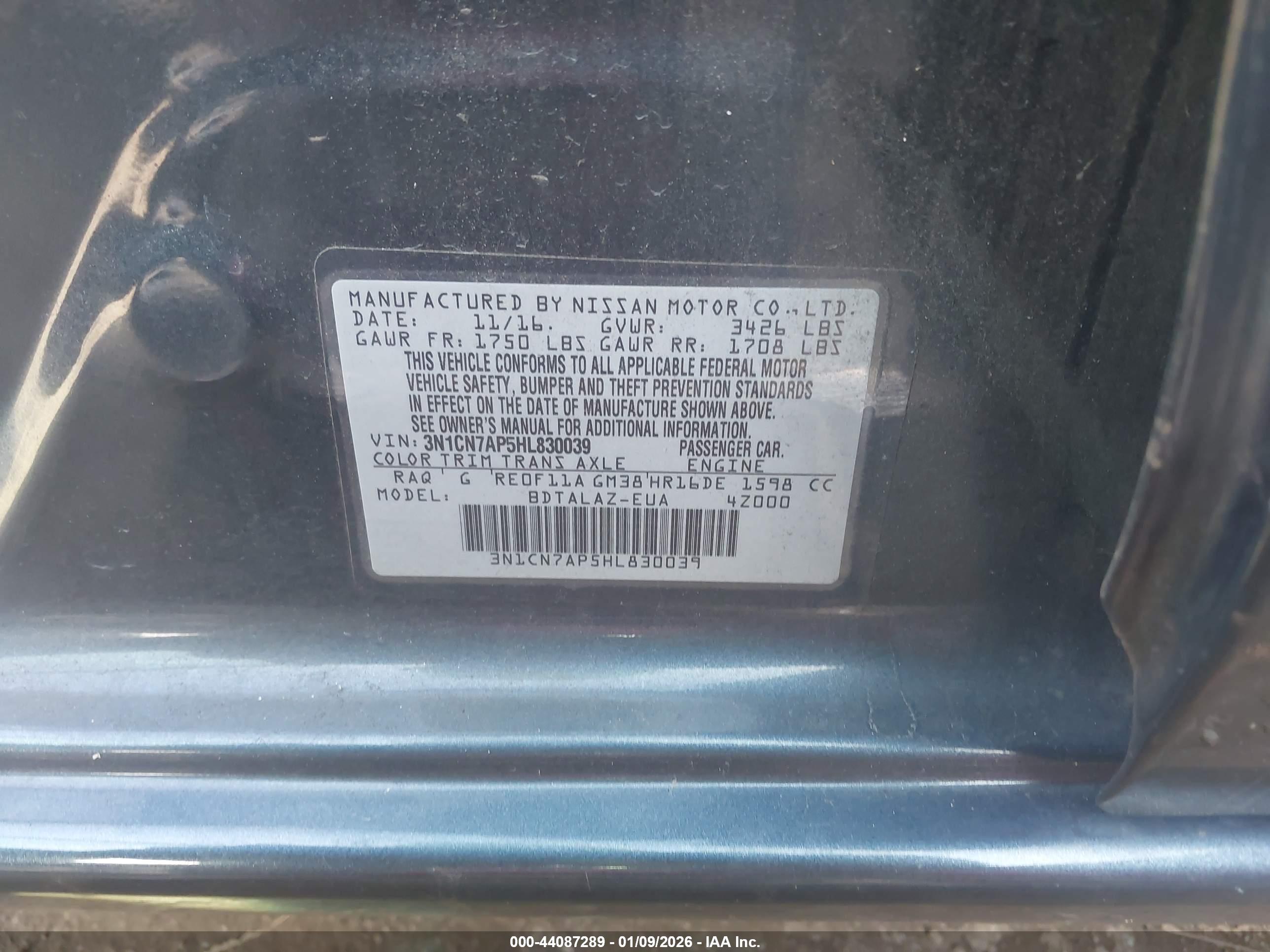 NISSAN VERSA image 9