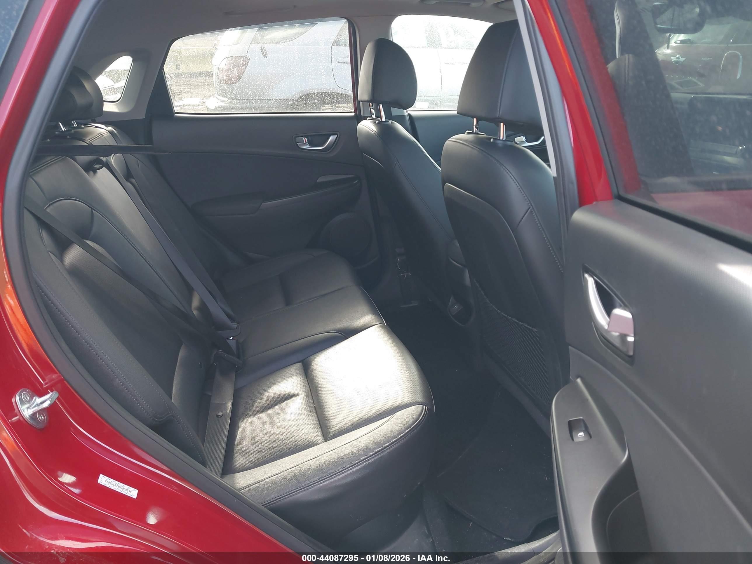 HYUNDAI KONA image 8