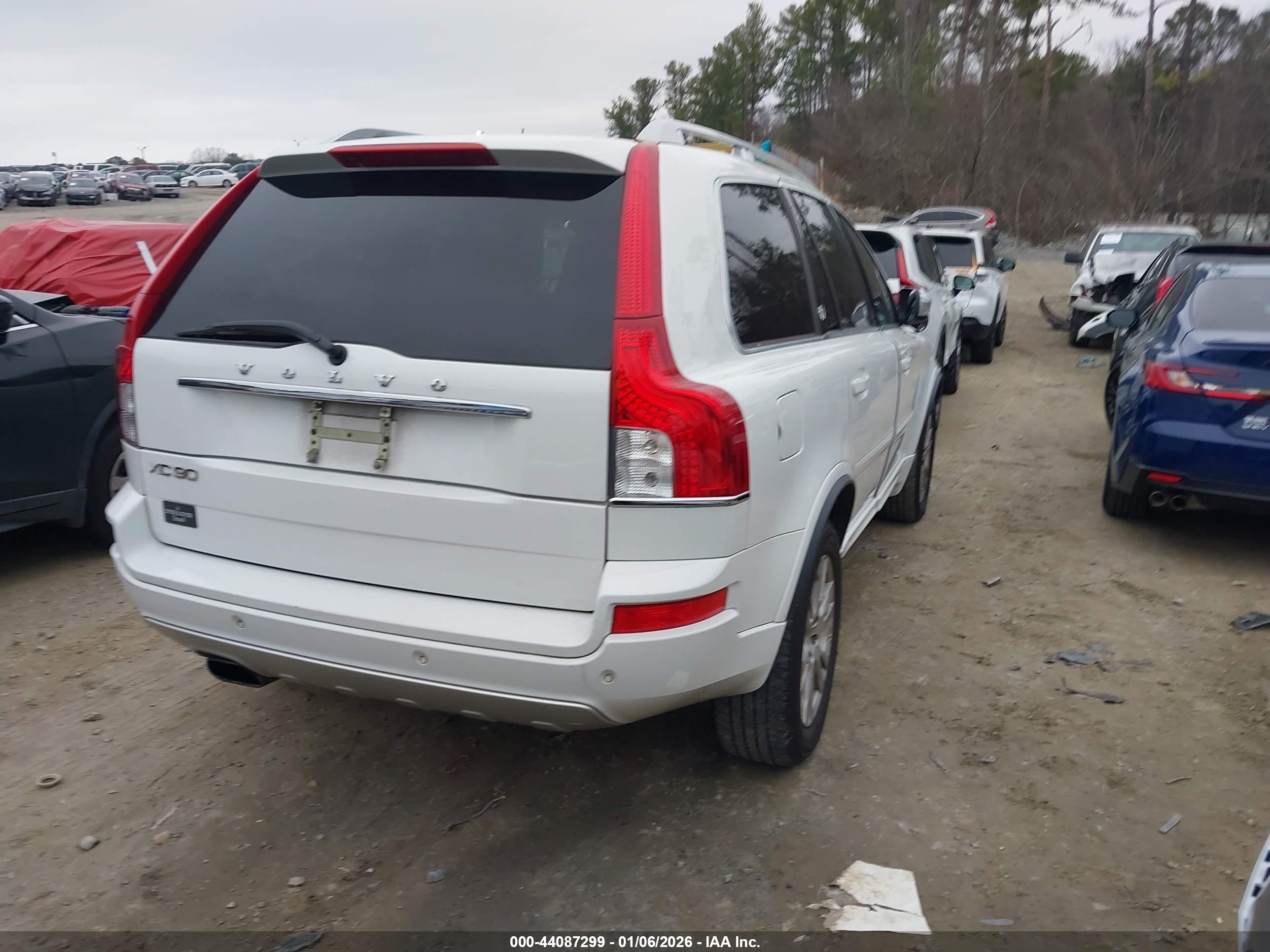VOLVO XC90 image 4