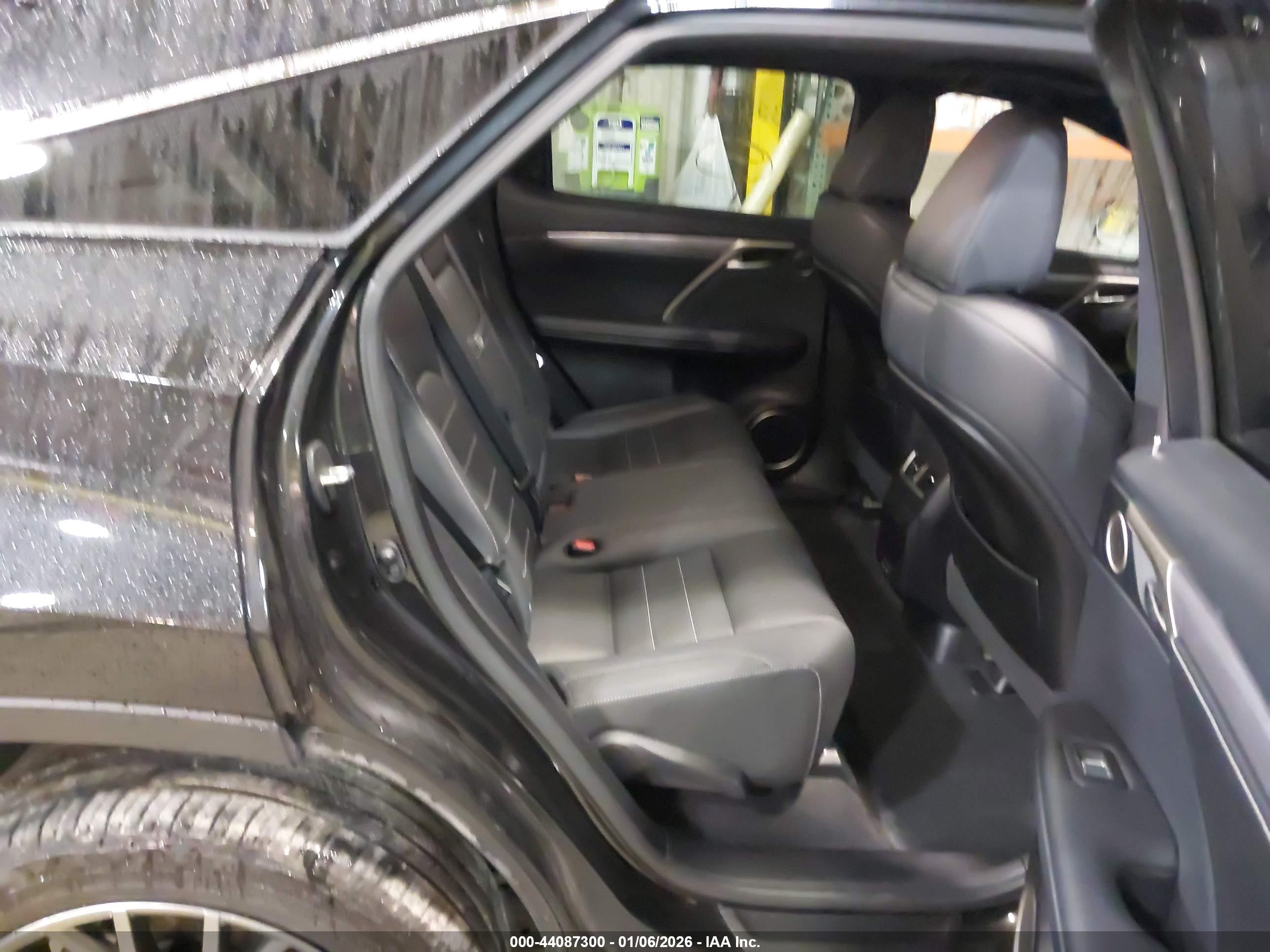 LEXUS RX image 8