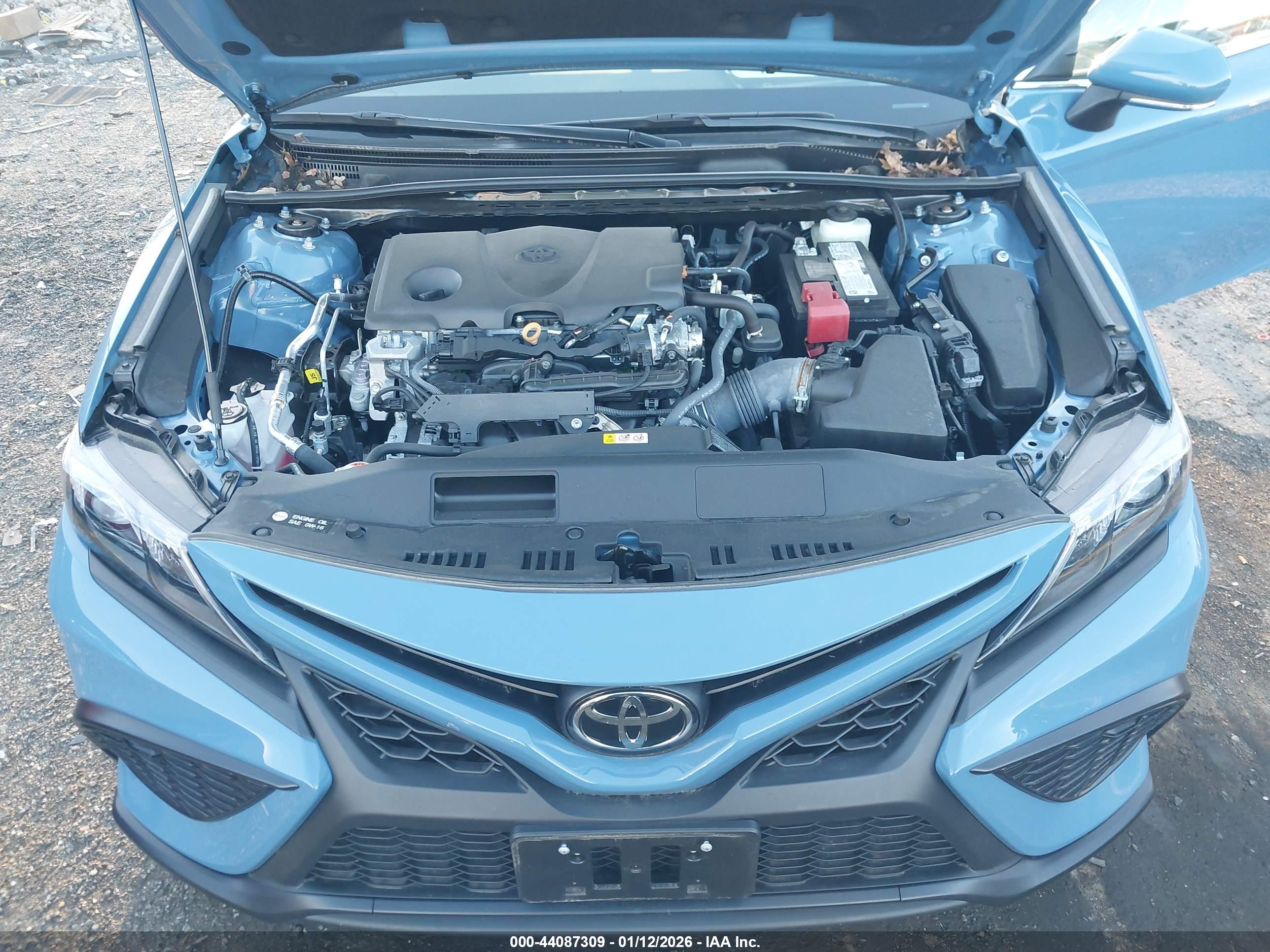 TOYOTA CAMRY image 10