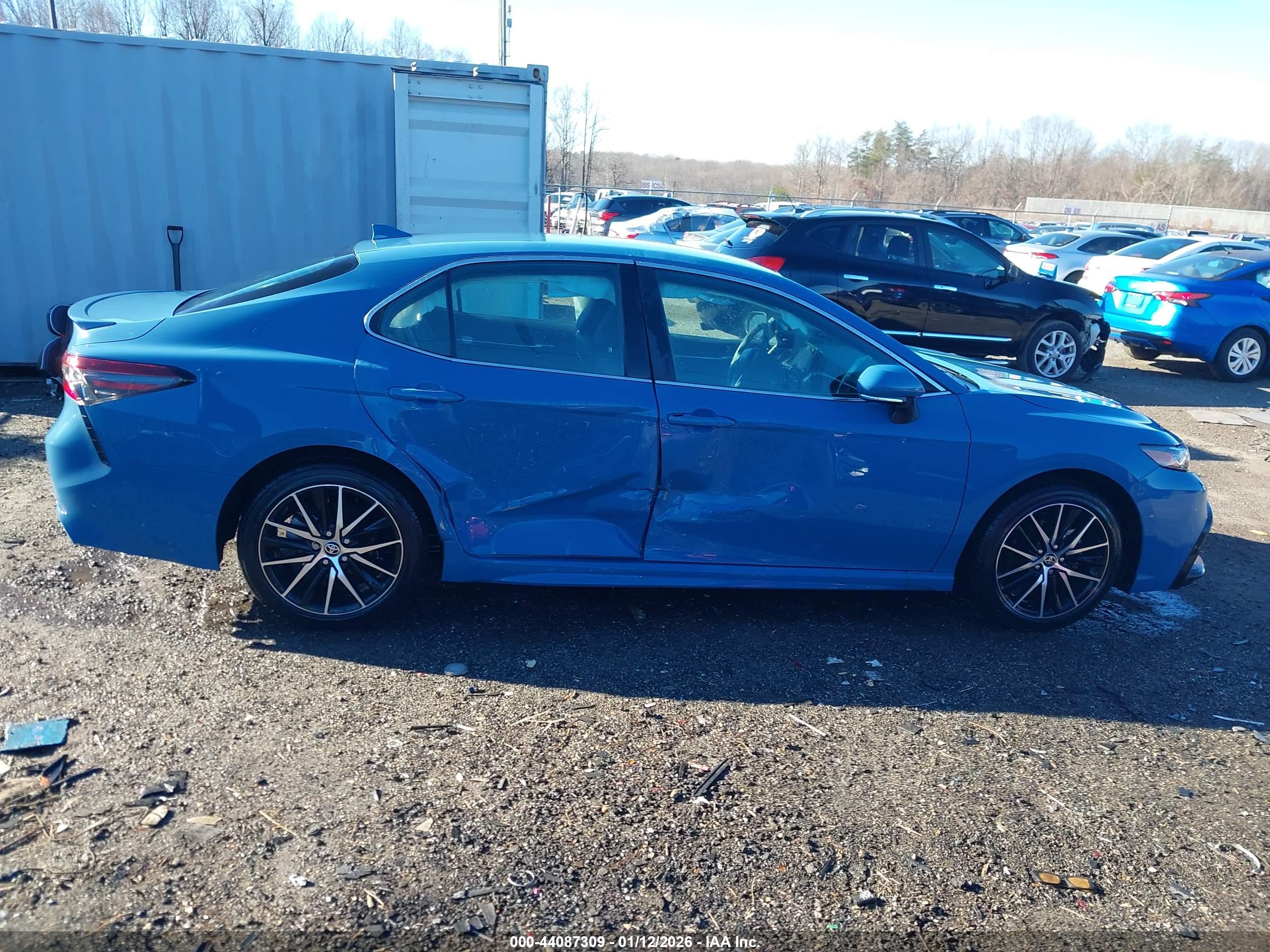 TOYOTA CAMRY image 6