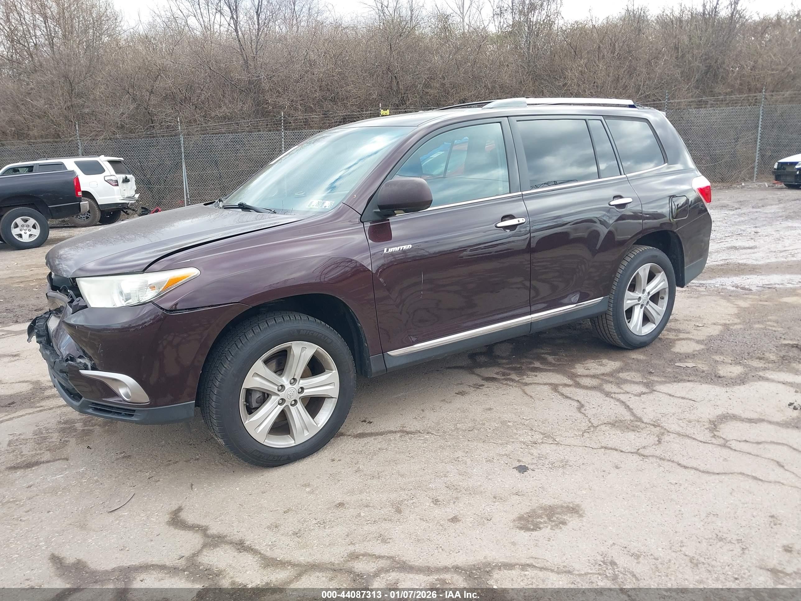 TOYOTA HIGHLANDER image 2