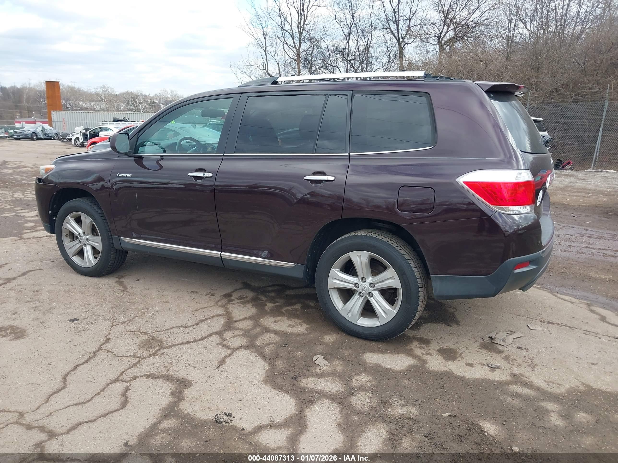 TOYOTA HIGHLANDER image 3