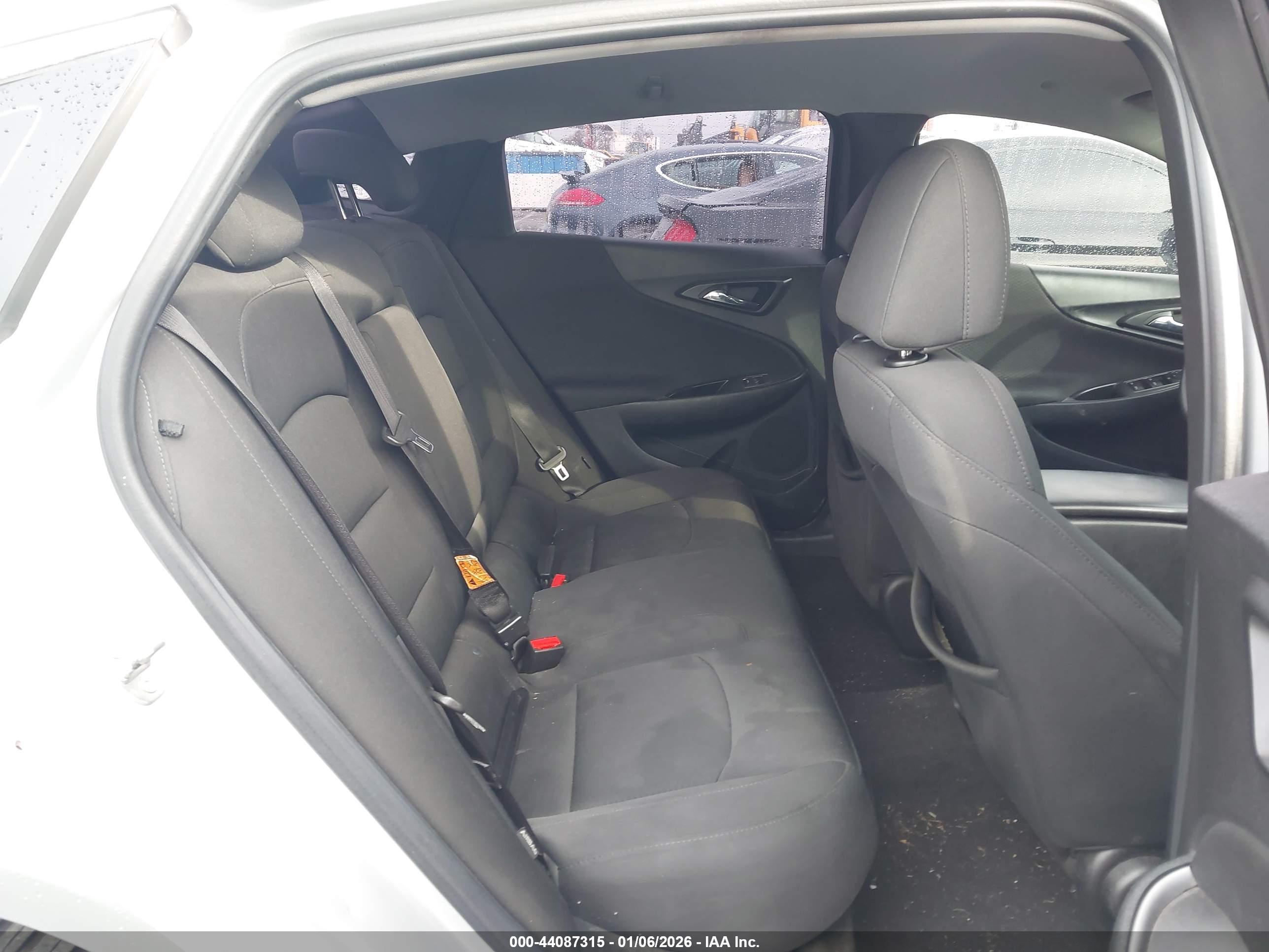 CHEVROLET MALIBU image 8