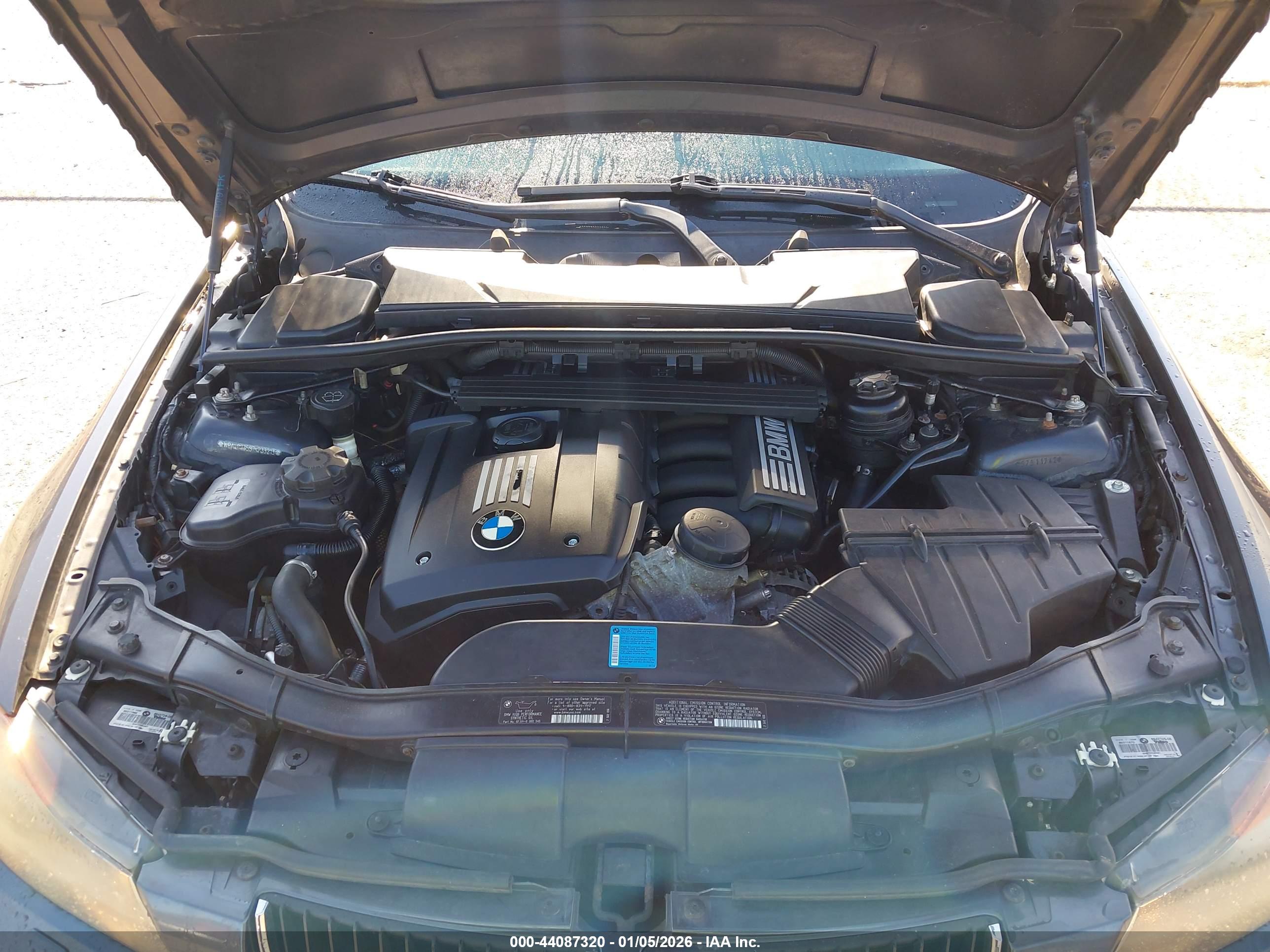 BMW 328XI image 10