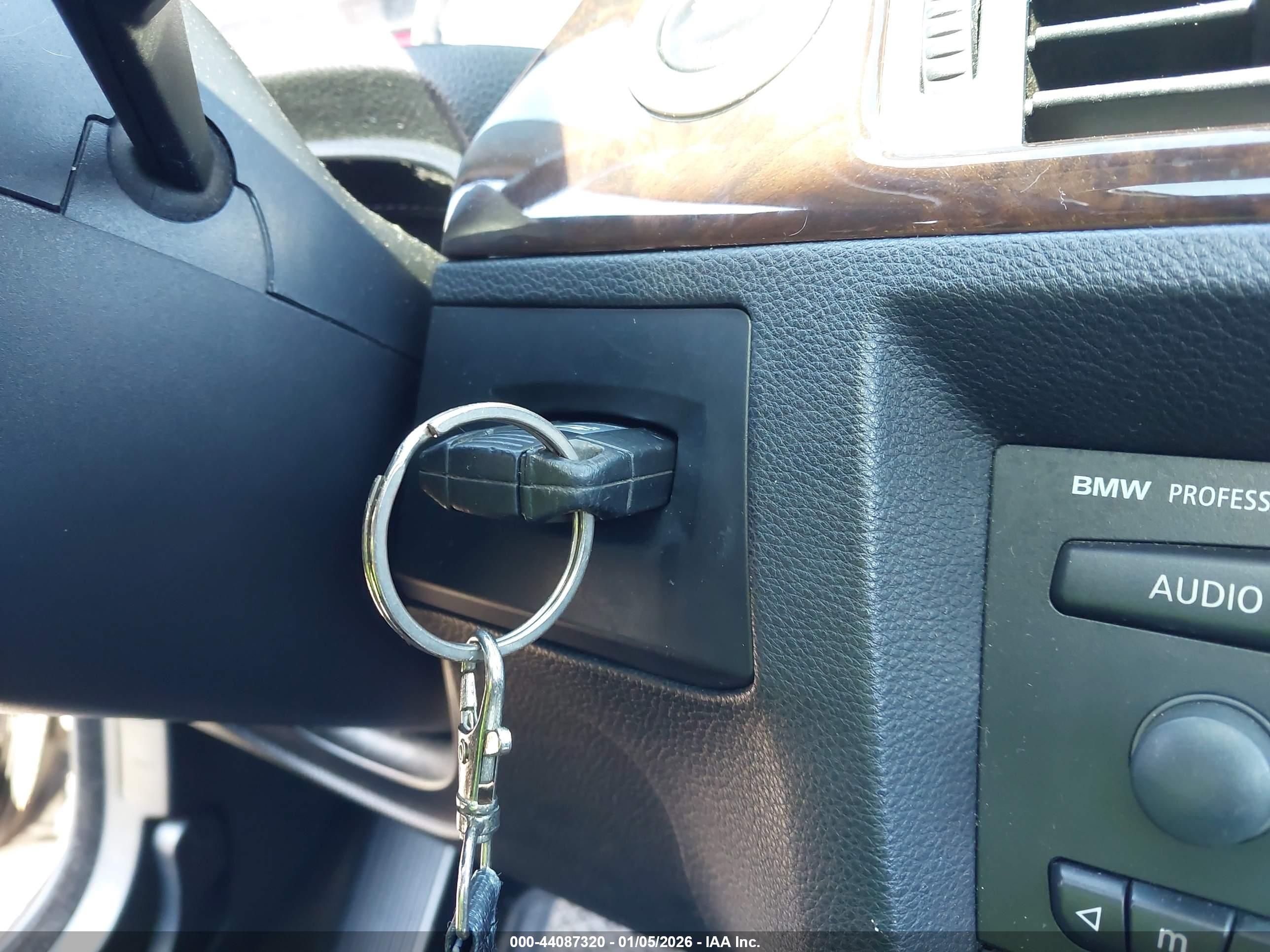 BMW 328XI image 11