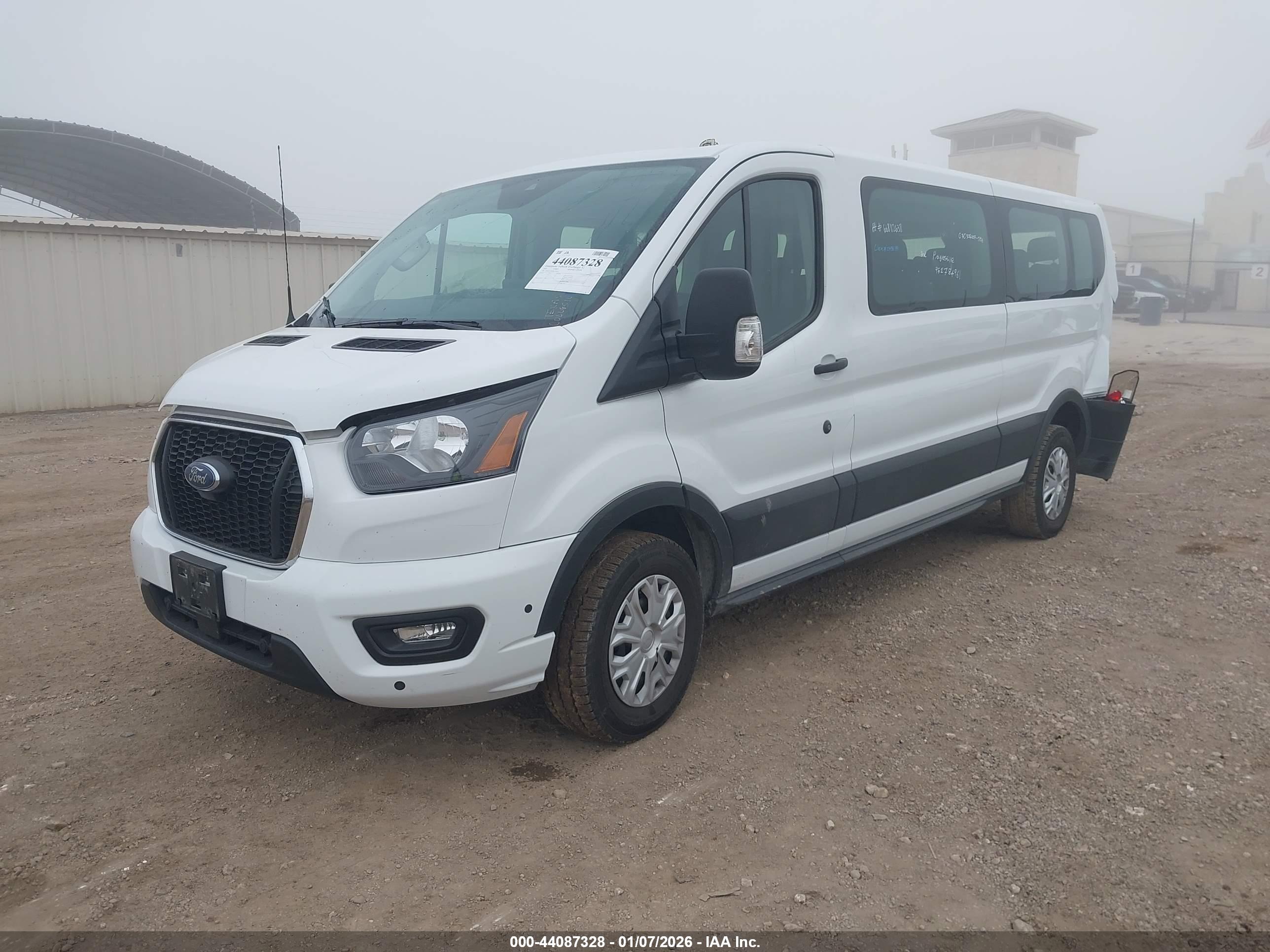 FORD TRANSIT-350 image 2