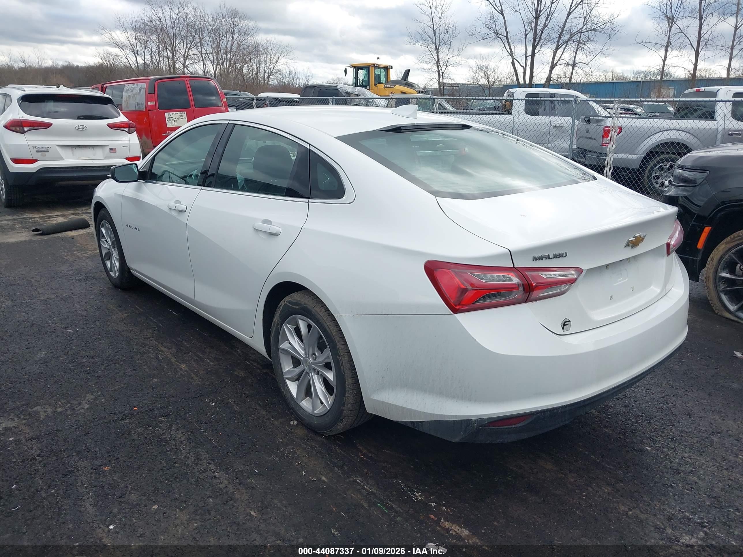 CHEVROLET MALIBU image 3