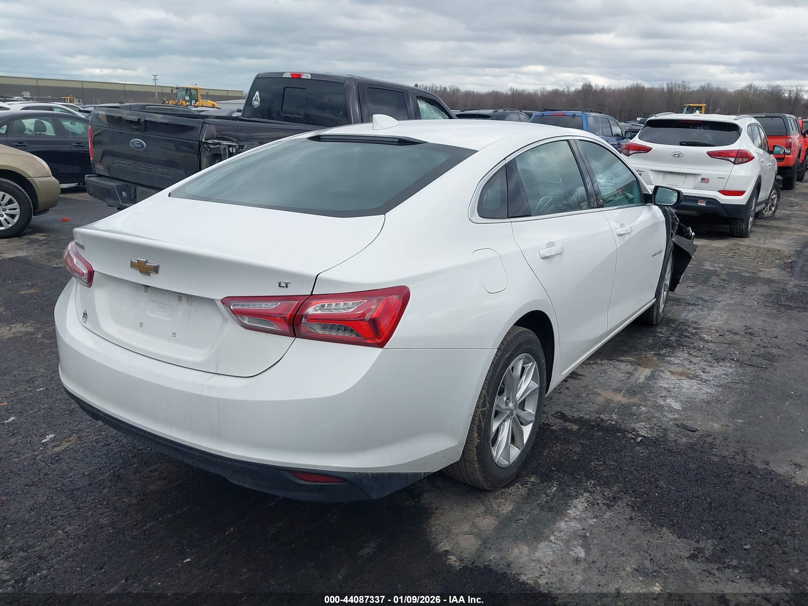 CHEVROLET MALIBU image 4