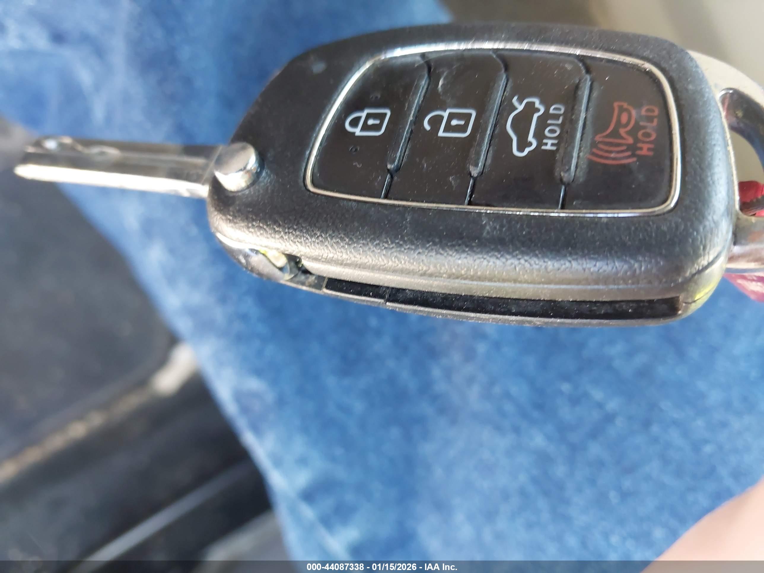 HYUNDAI SONATA image 11