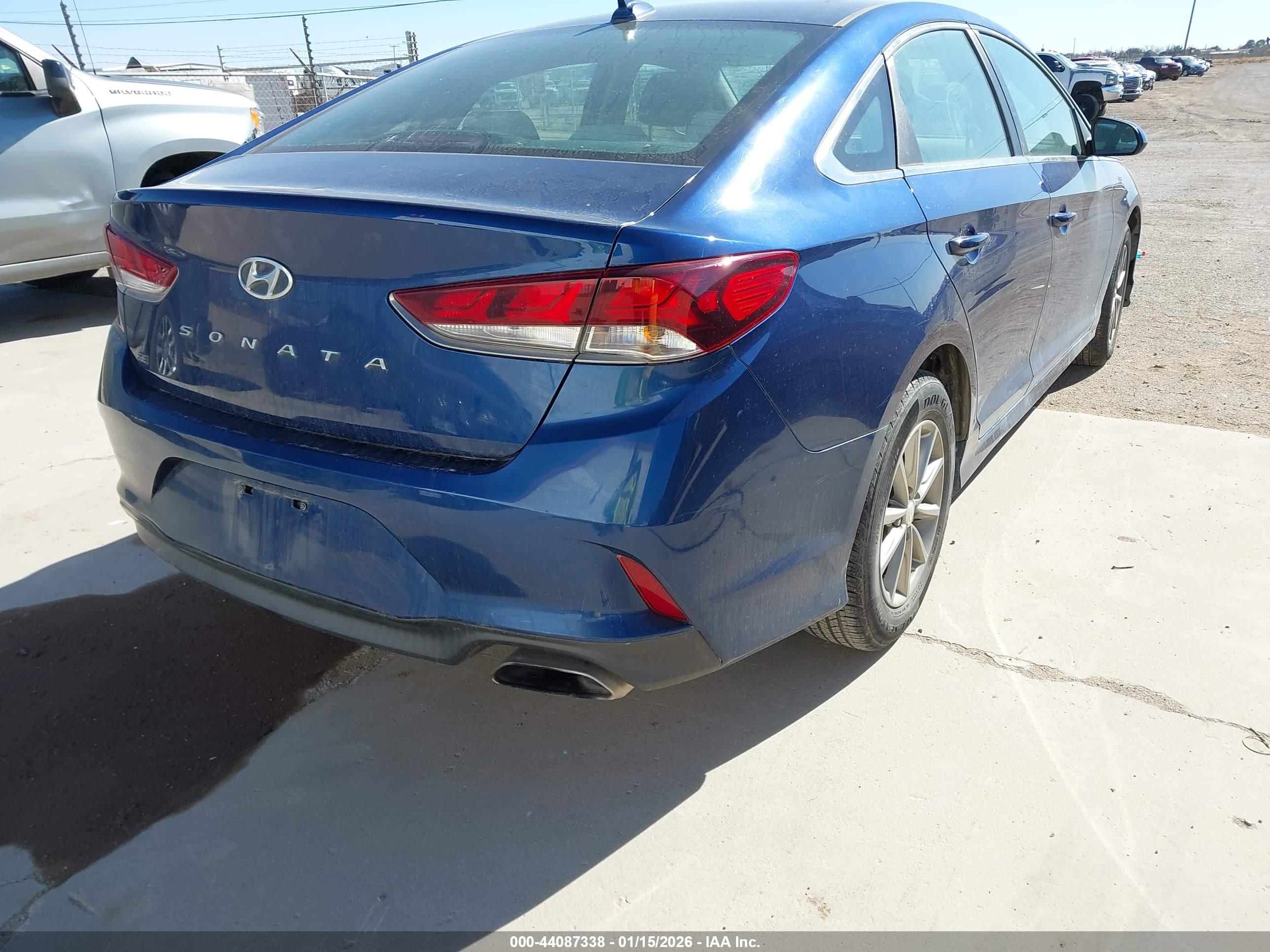 HYUNDAI SONATA image 4