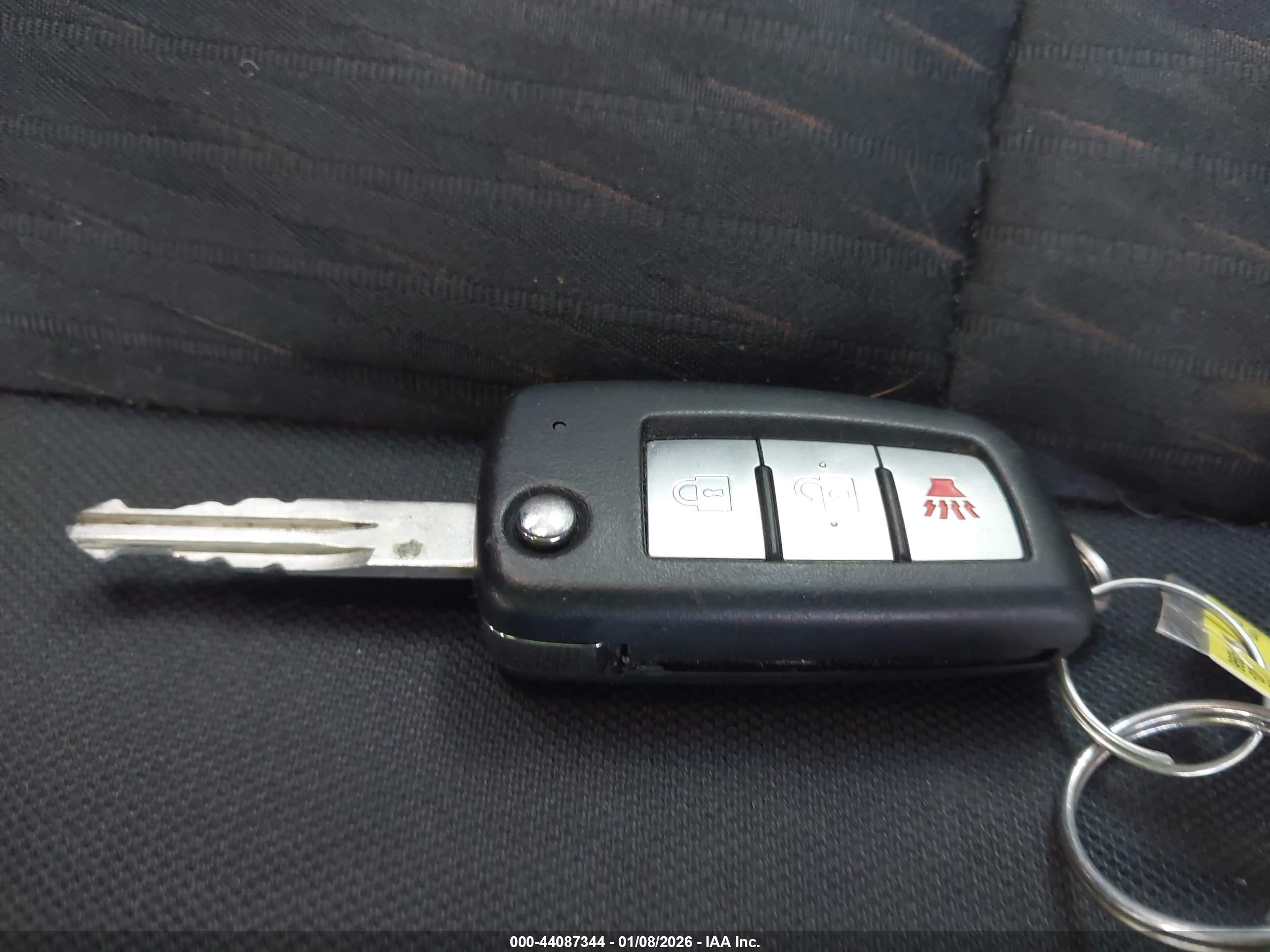 NISSAN ROGUE image 11