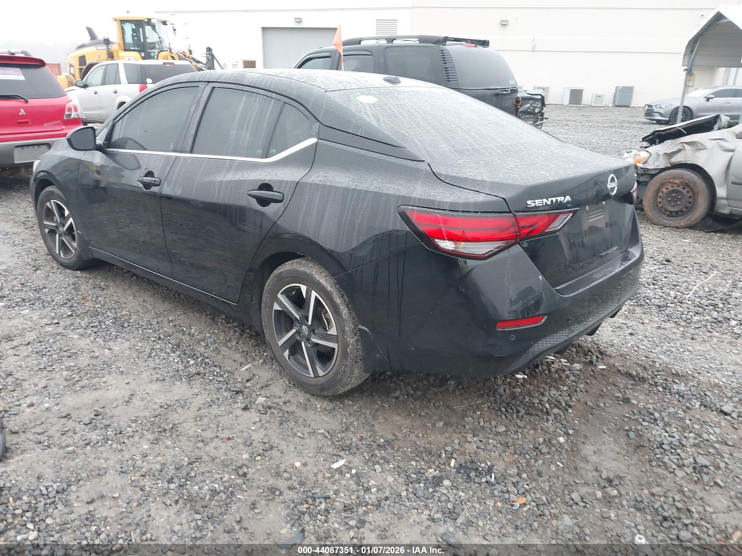 NISSAN SENTRA image 3