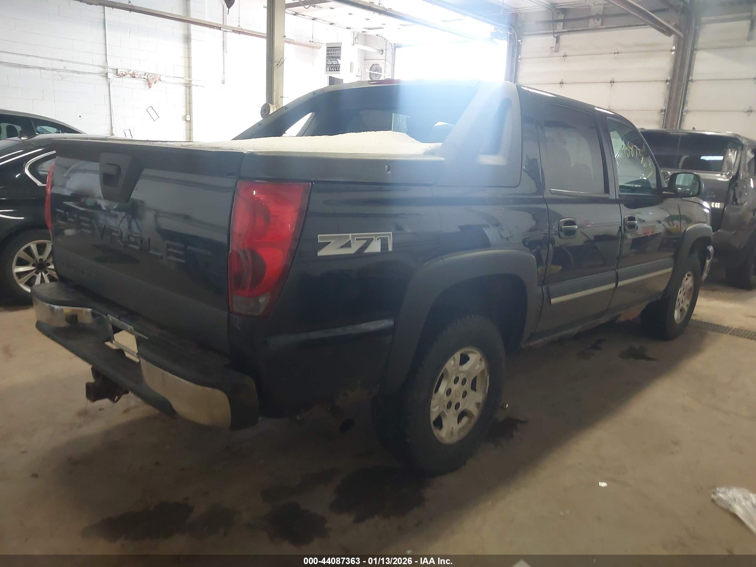 CHEVROLET AVALANCHE image 4