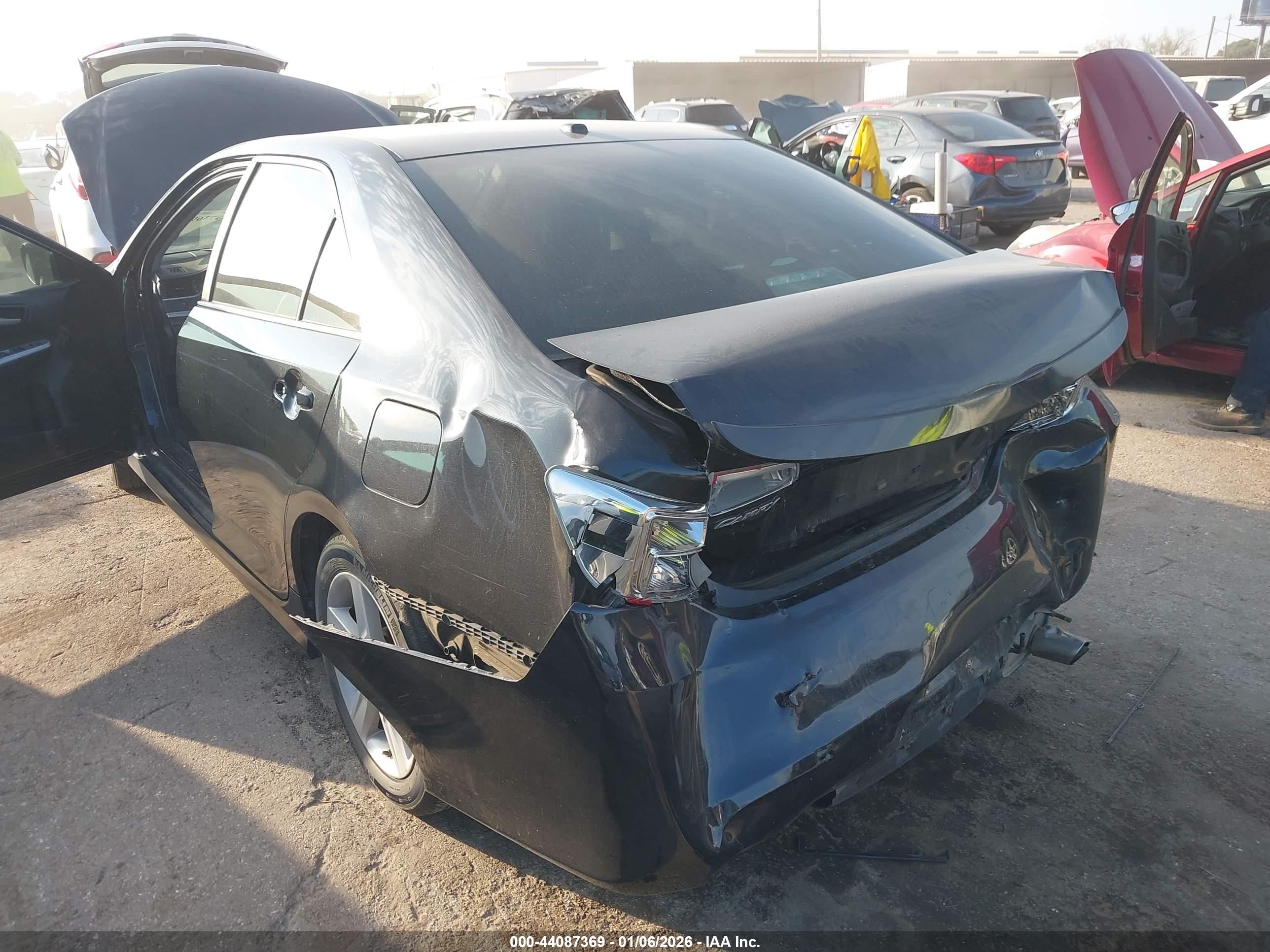 TOYOTA CAMRY image 6