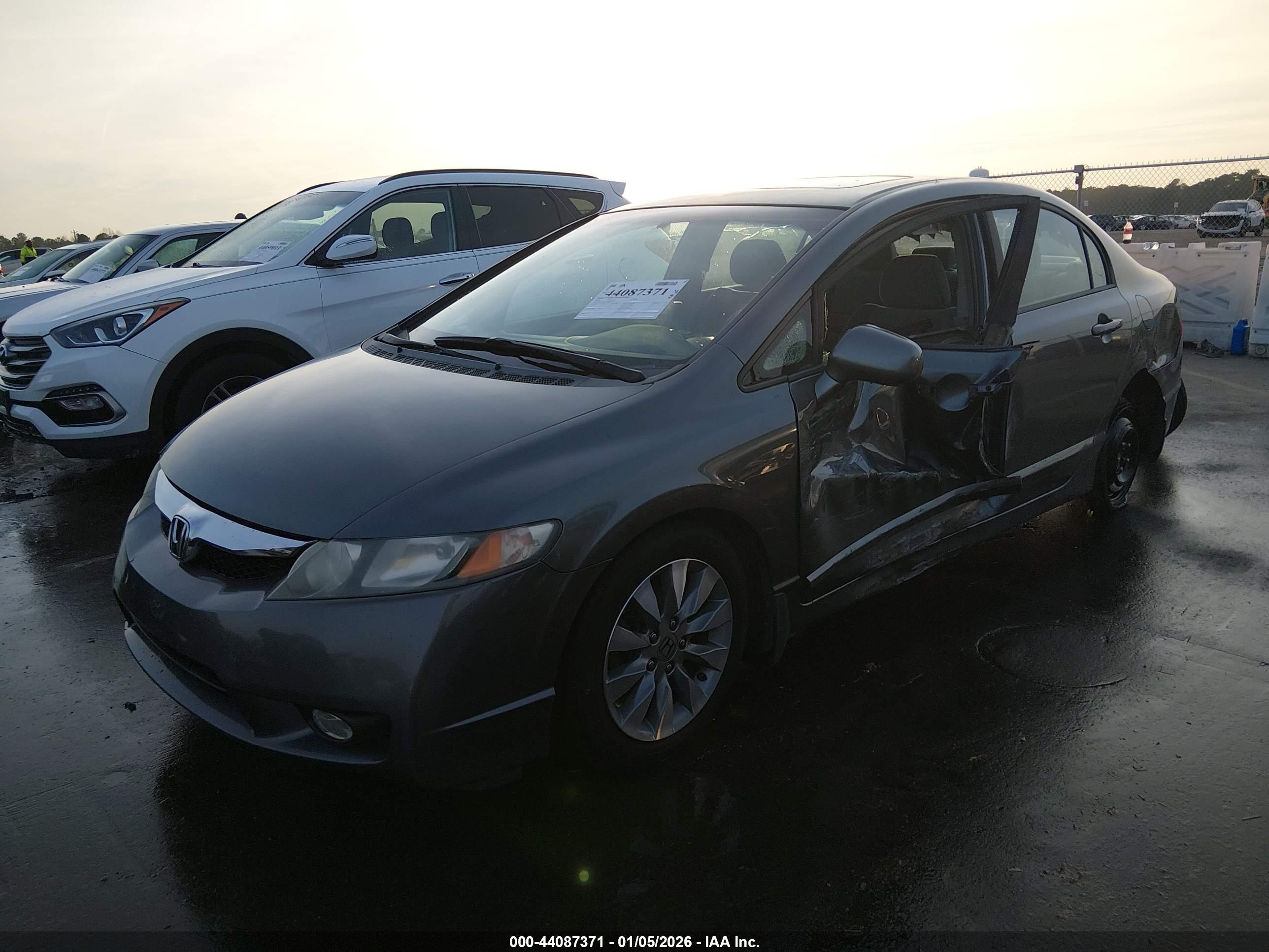 HONDA CIVIC image 2