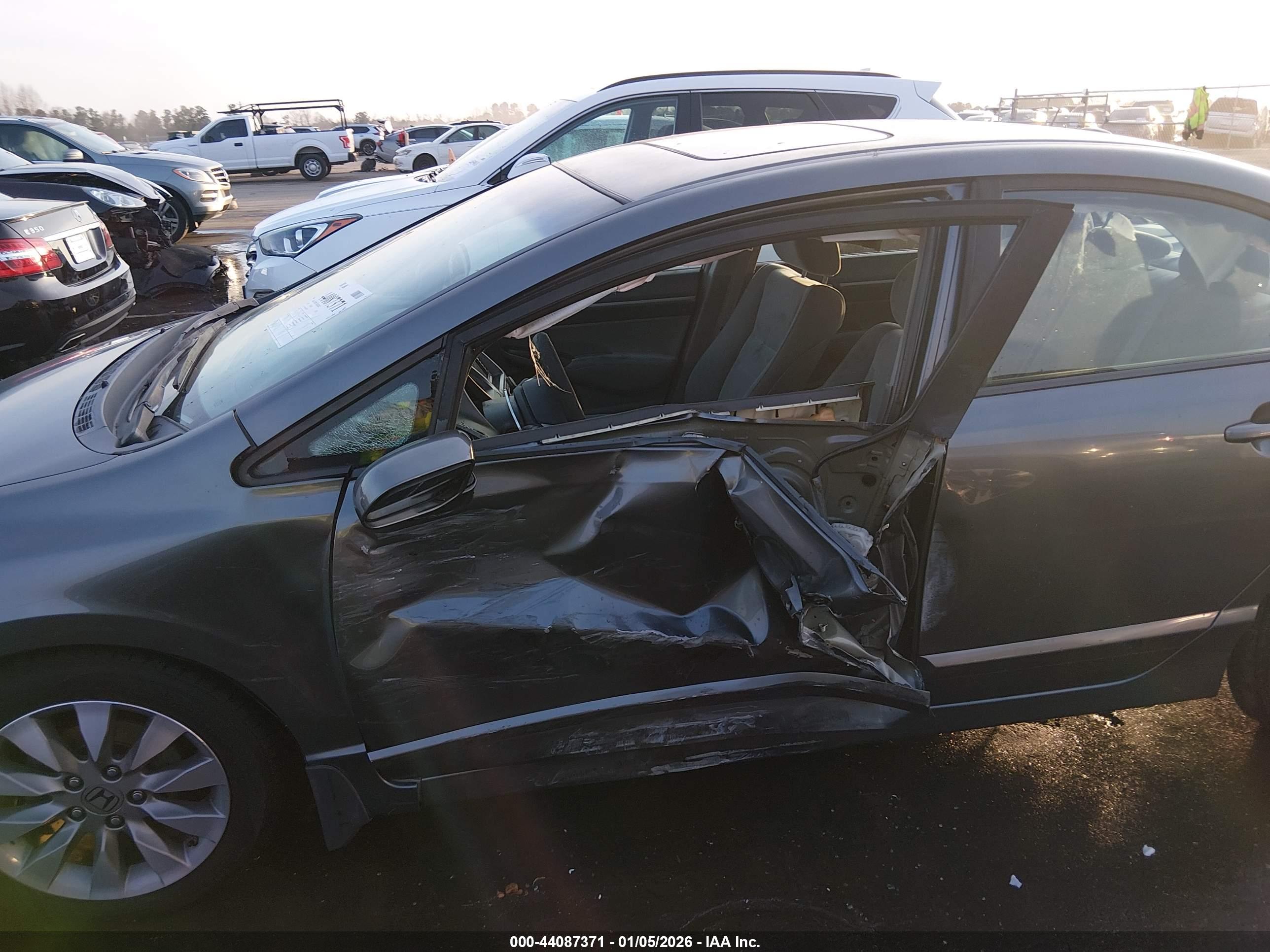 HONDA CIVIC image 6