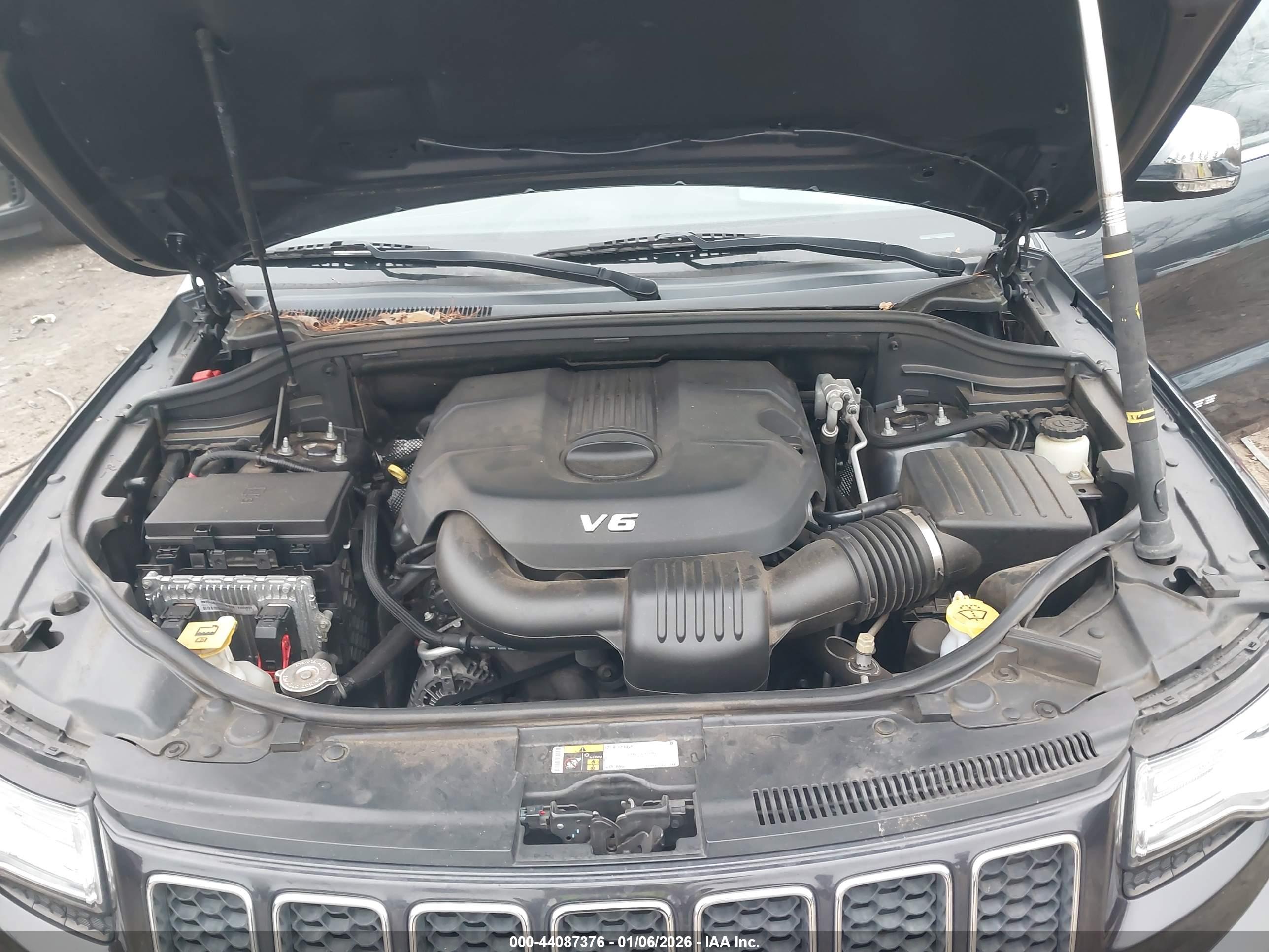 JEEP GRAND image 10
