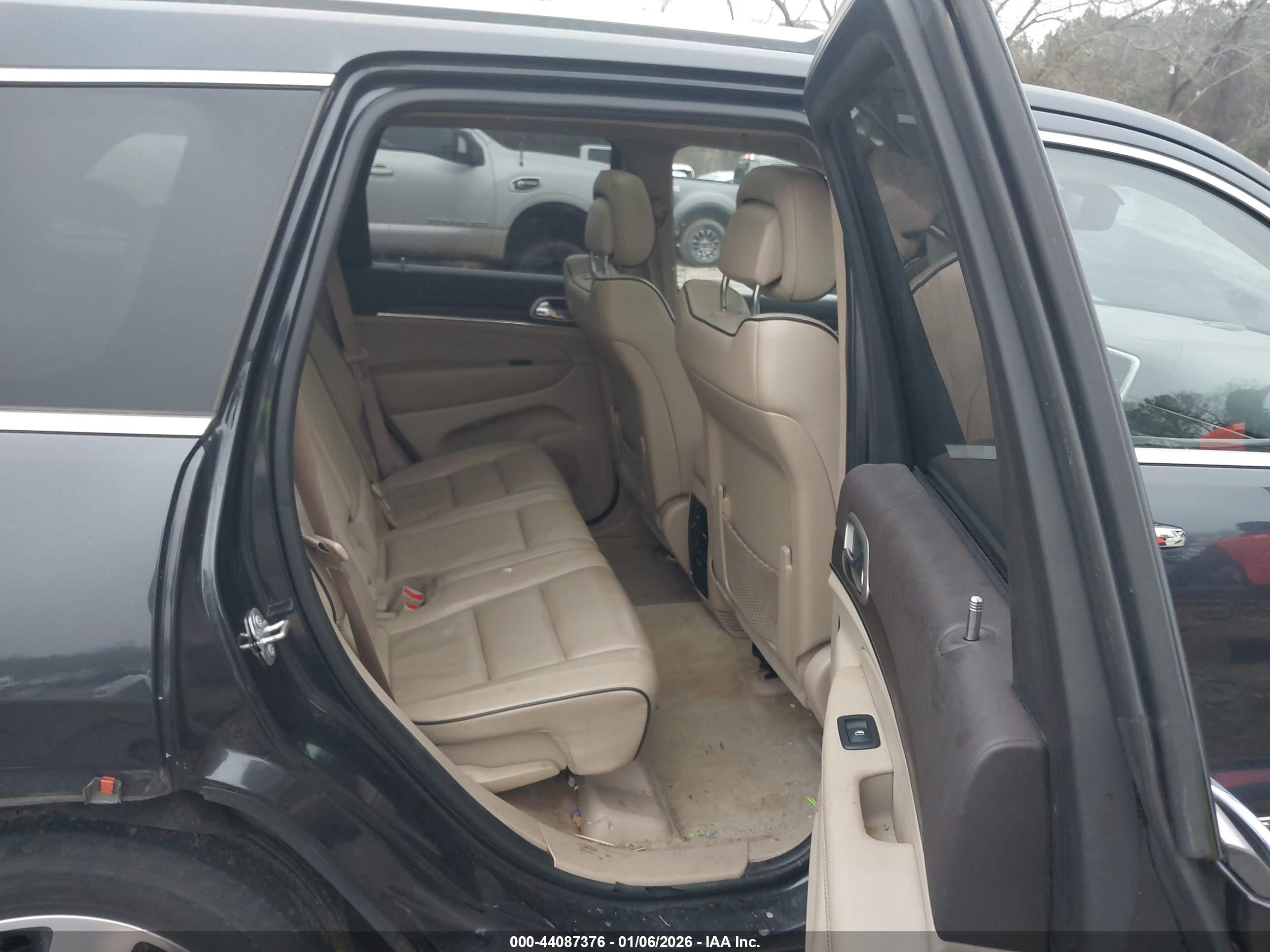JEEP GRAND image 8